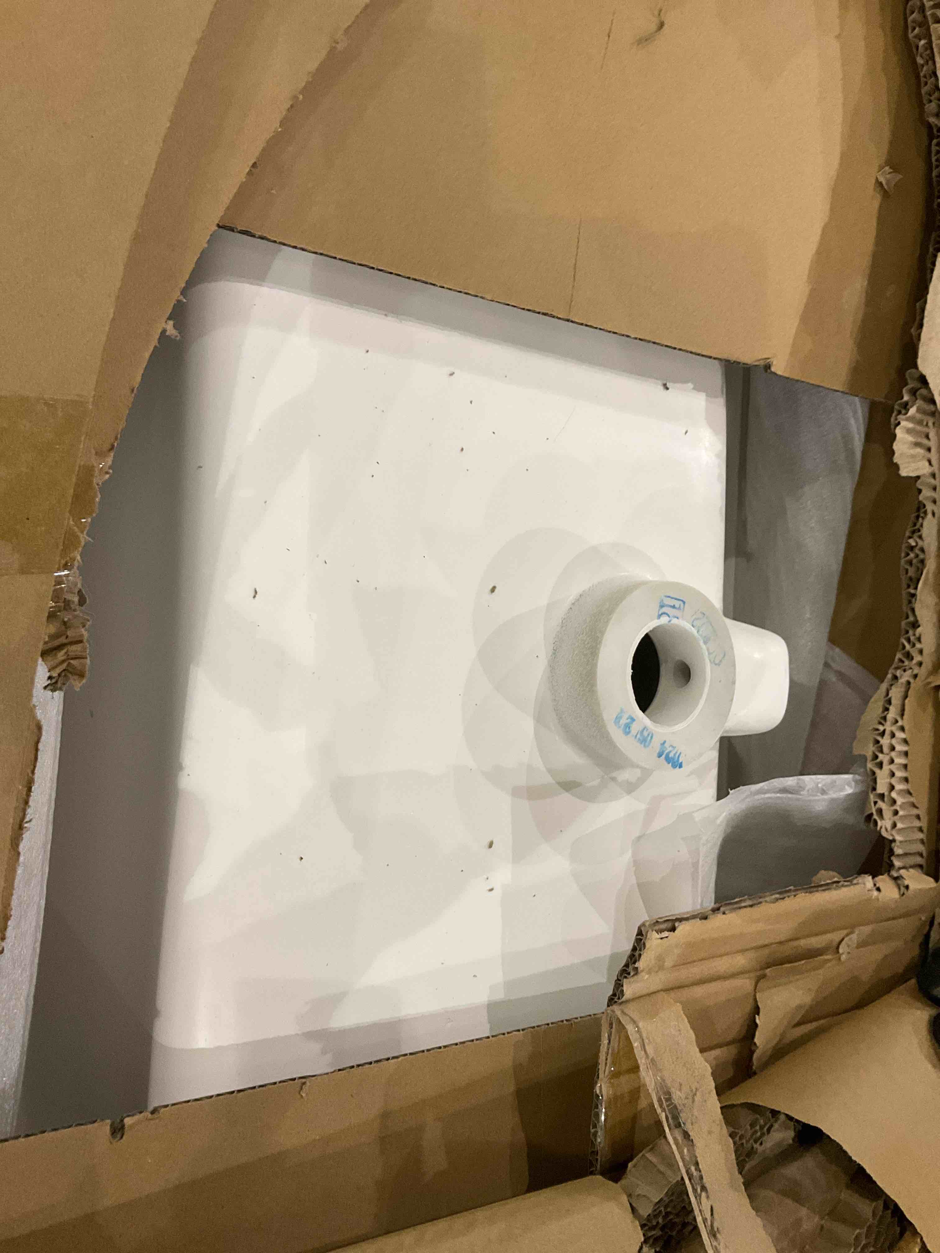 https://s3.amazonaws.com/lotting-images-prod/bidfta/GRA2089581_1737984652622.jpeg