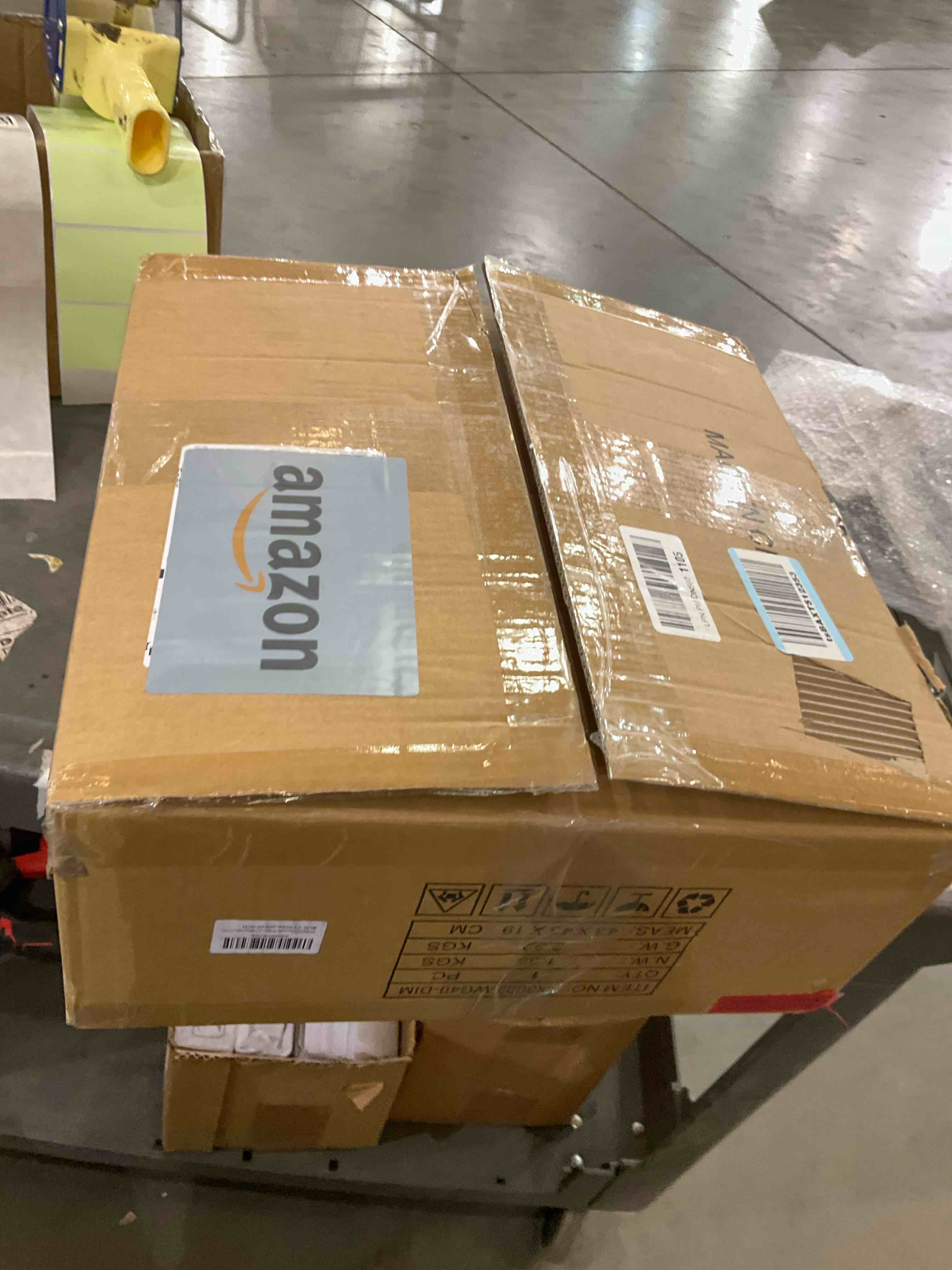 https://s3.amazonaws.com/lotting-images-prod/bidfta/GRA2089693_1738003993391.jpeg
