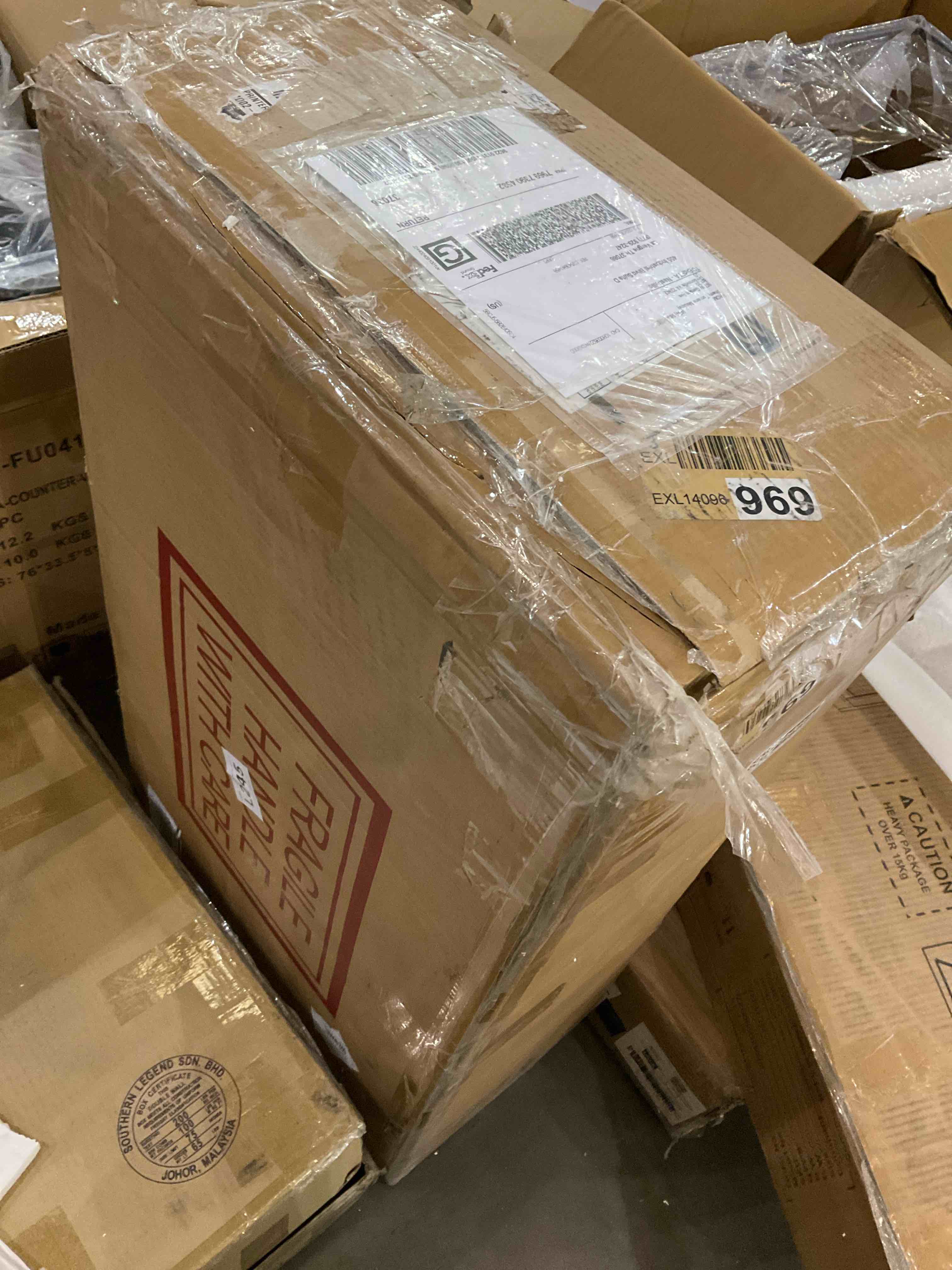 https://s3.amazonaws.com/lotting-images-prod/bidfta/GRA2089960_1738184157890.jpeg