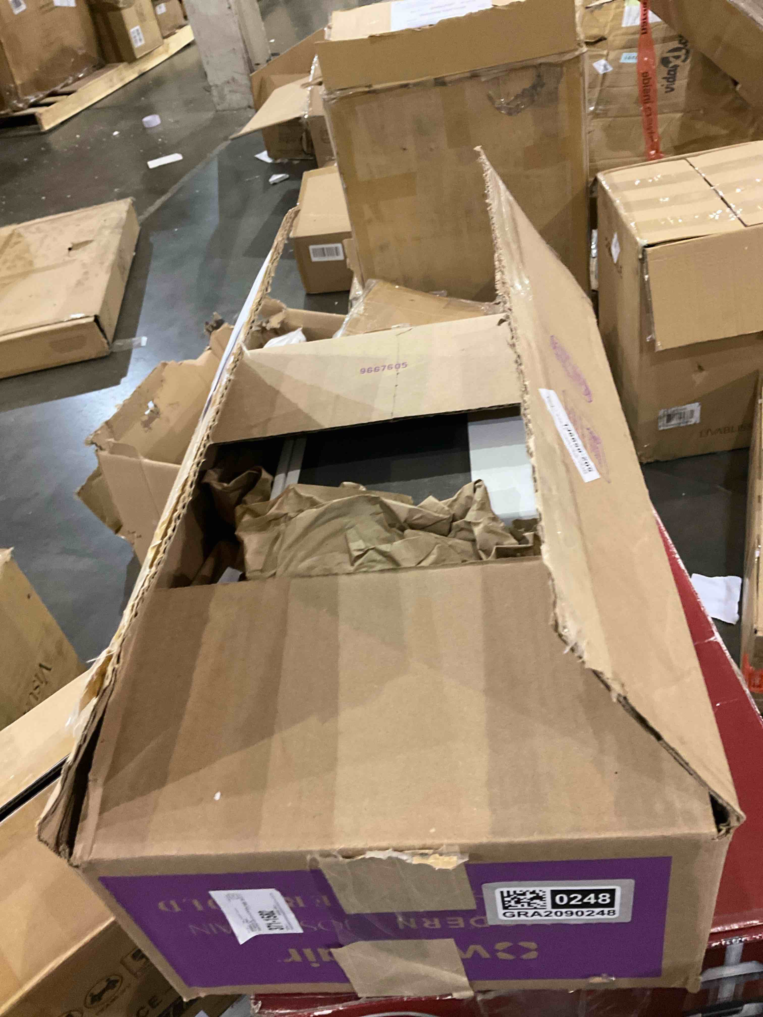 https://s3.amazonaws.com/lotting-images-prod/bidfta/GRA2090248_1738331198102.jpeg
