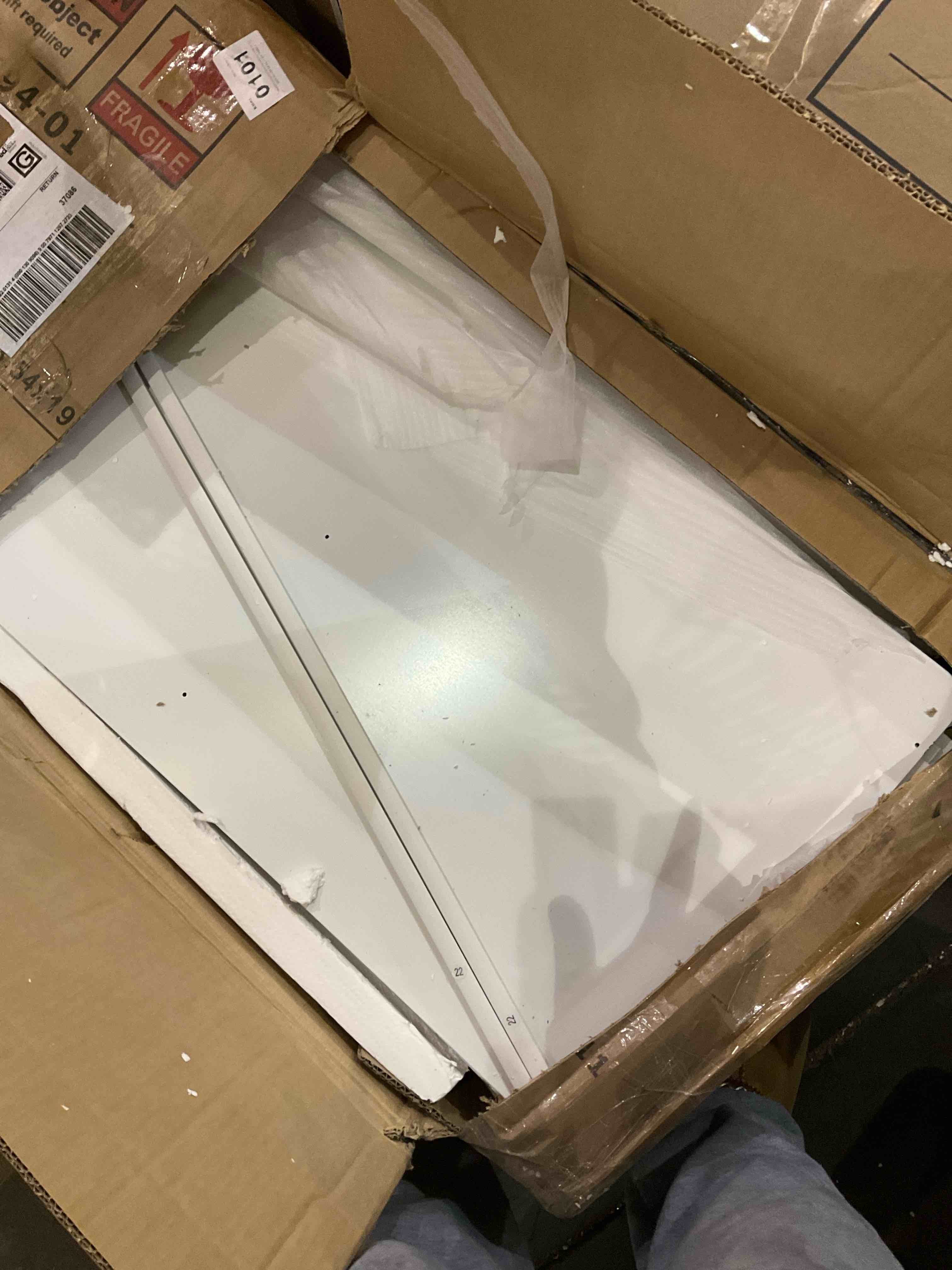 https://s3.amazonaws.com/lotting-images-prod/bidfta/GRA2090429_1738590719108.jpeg