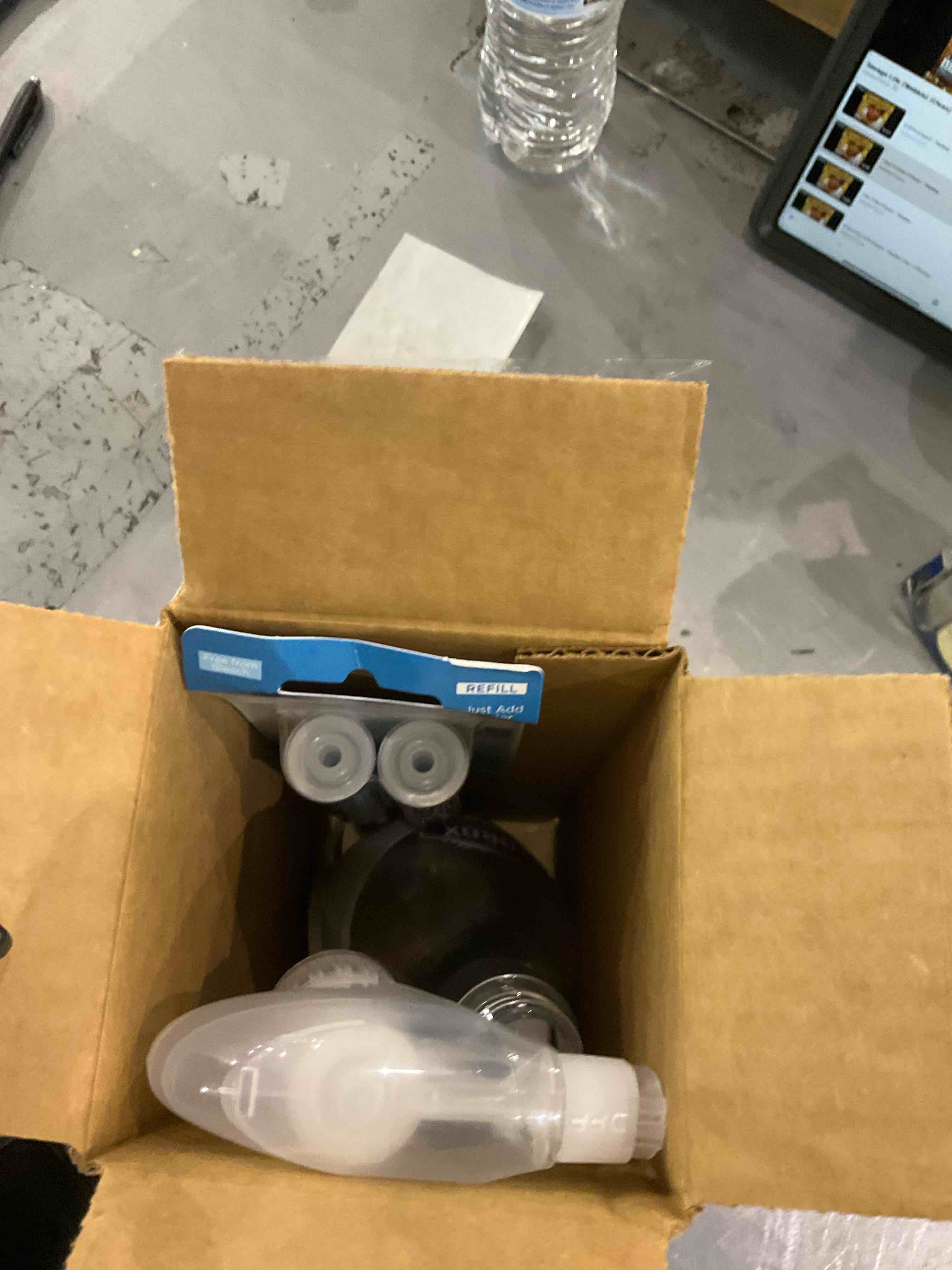 https://s3.amazonaws.com/lotting-images-prod/bidfta/GRA2096058_1738251971314.jpeg