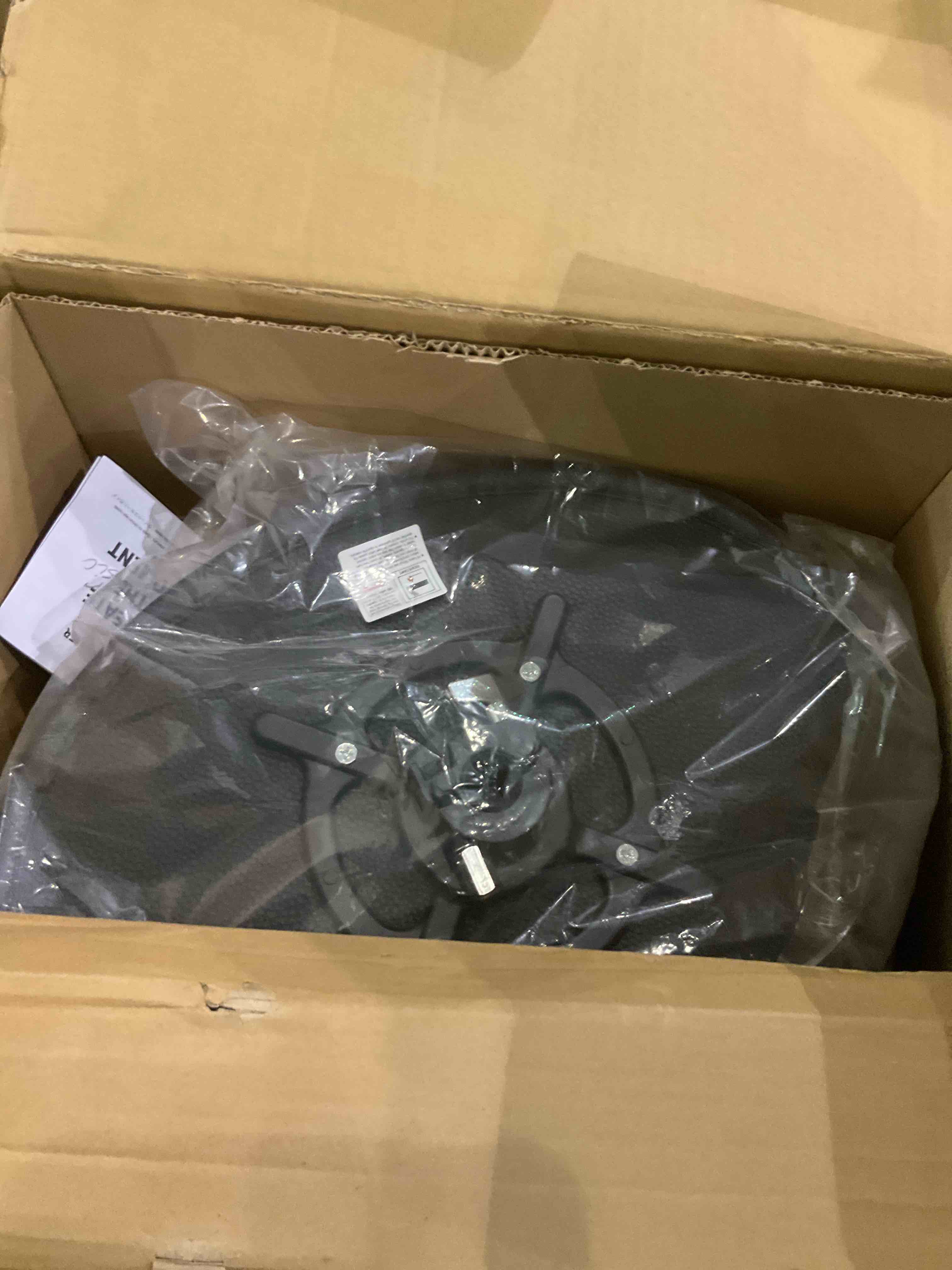 https://s3.amazonaws.com/lotting-images-prod/bidfta/GRA2096175_1738263337179.jpeg