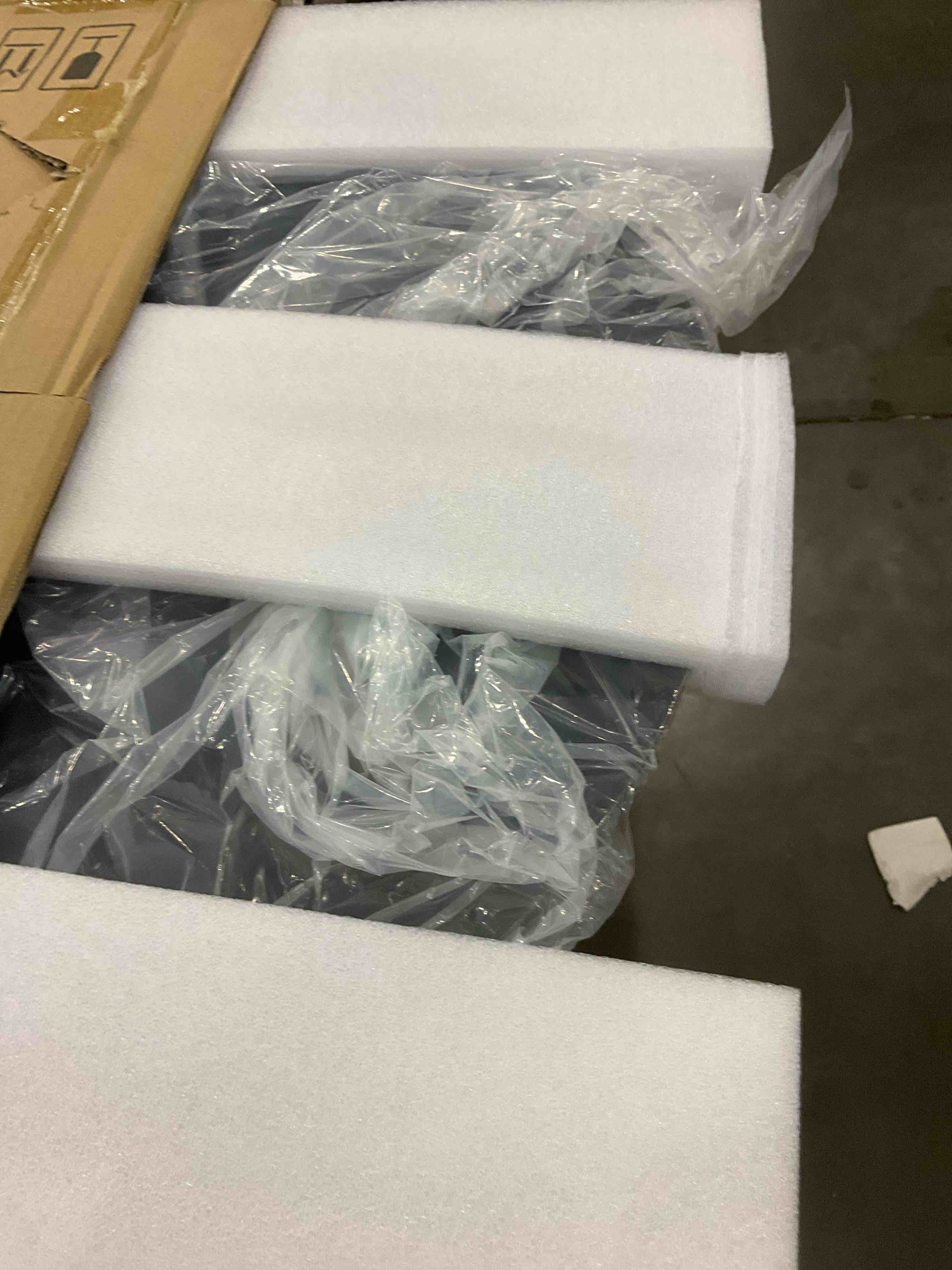 https://s3.amazonaws.com/lotting-images-prod/bidfta/GRA2096210_1738334106335.jpeg