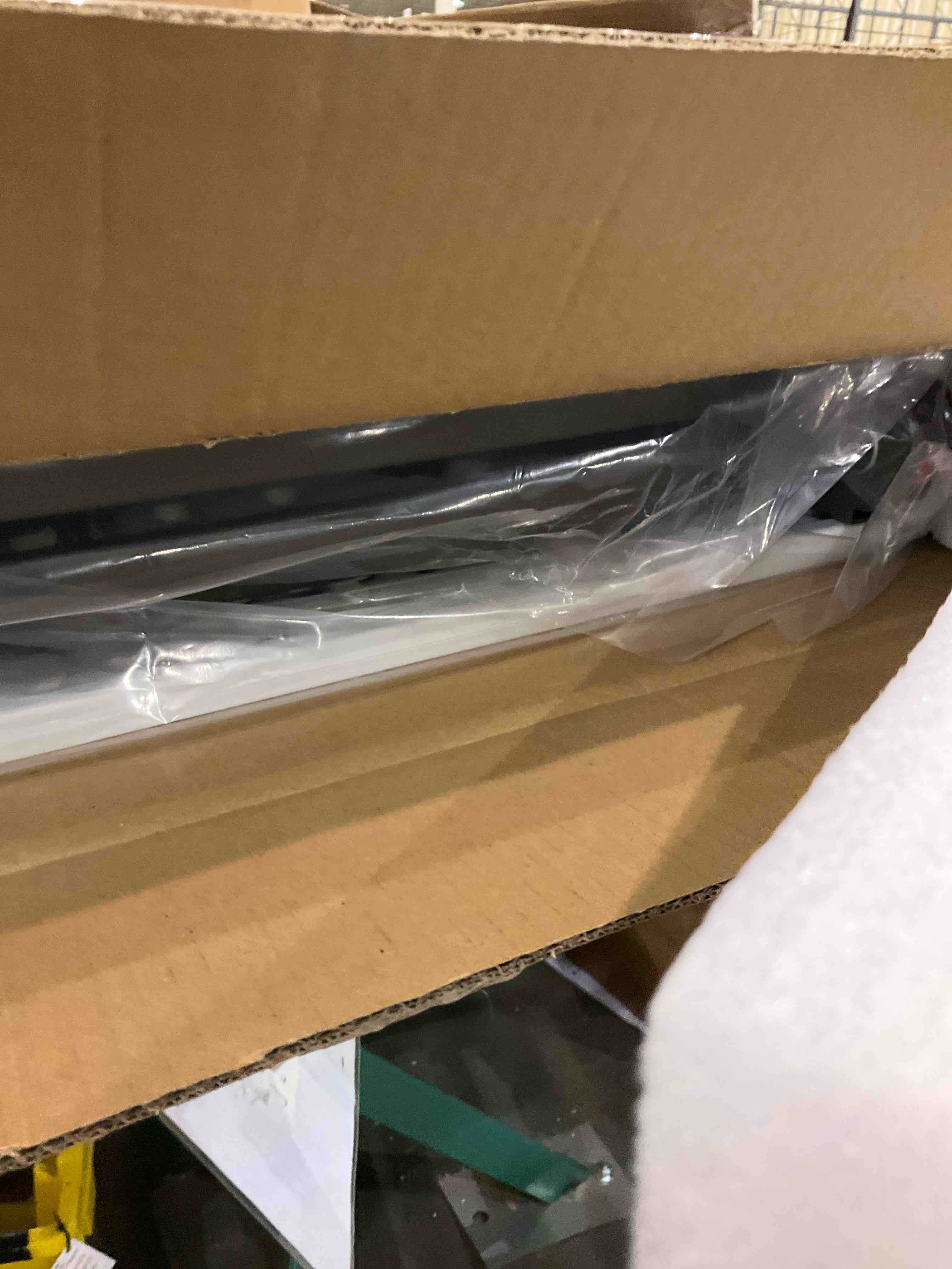 https://s3.amazonaws.com/lotting-images-prod/bidfta/GRA2096212_1738333770241.jpeg