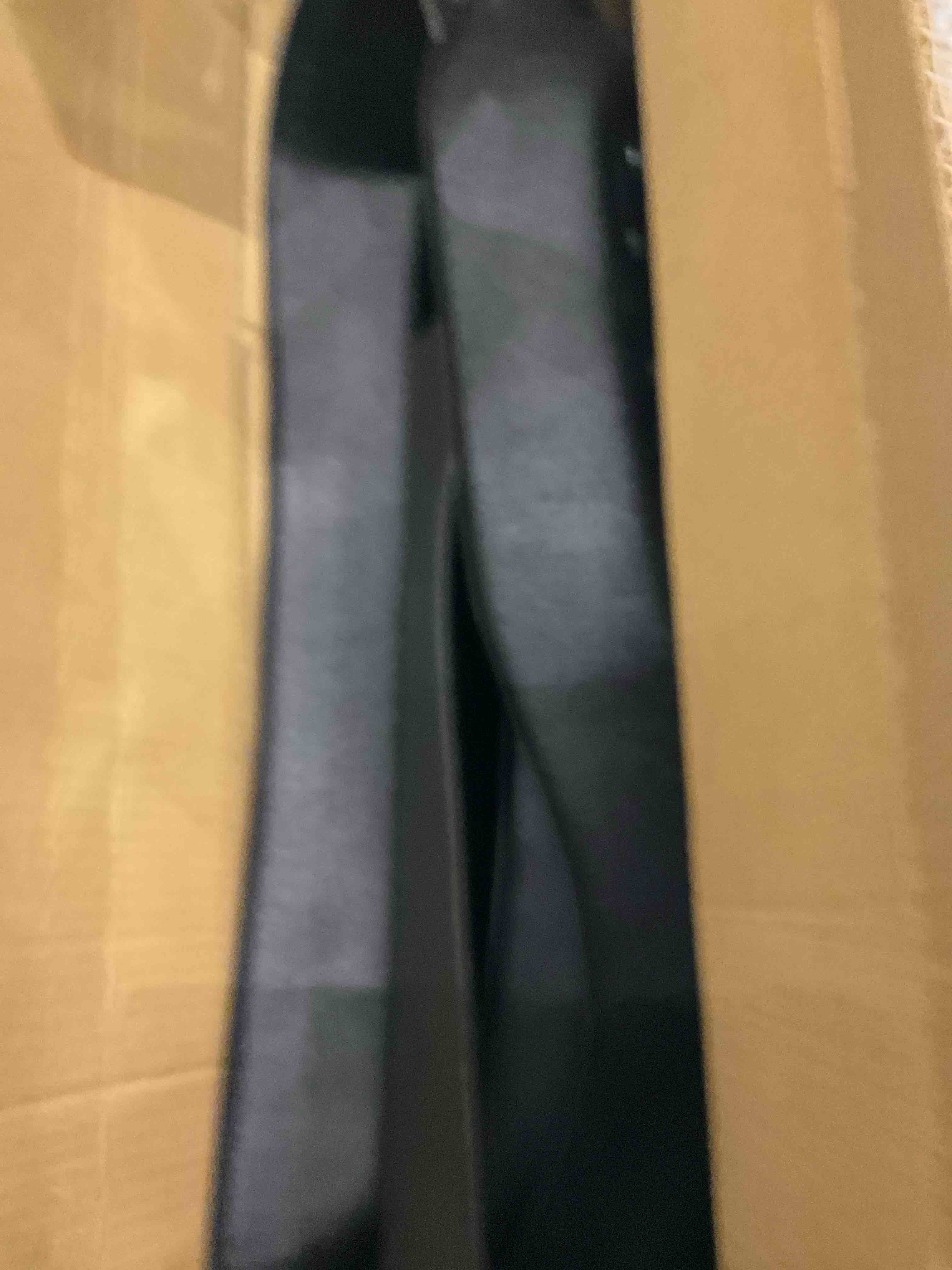 https://s3.amazonaws.com/lotting-images-prod/bidfta/GRA2096214_1738331784887.jpeg