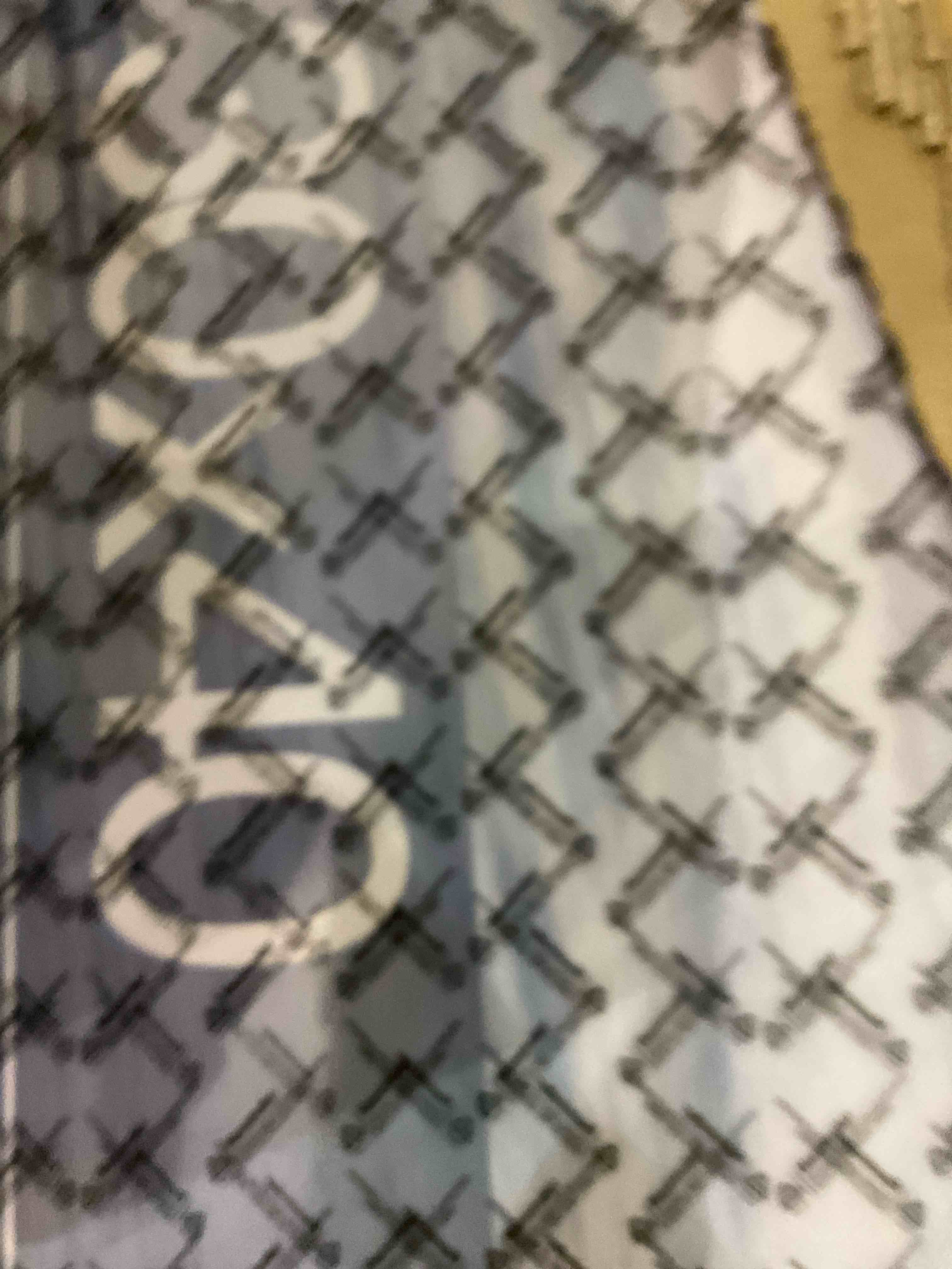 https://s3.amazonaws.com/lotting-images-prod/bidfta/GRA2096328_1738333898355.jpeg