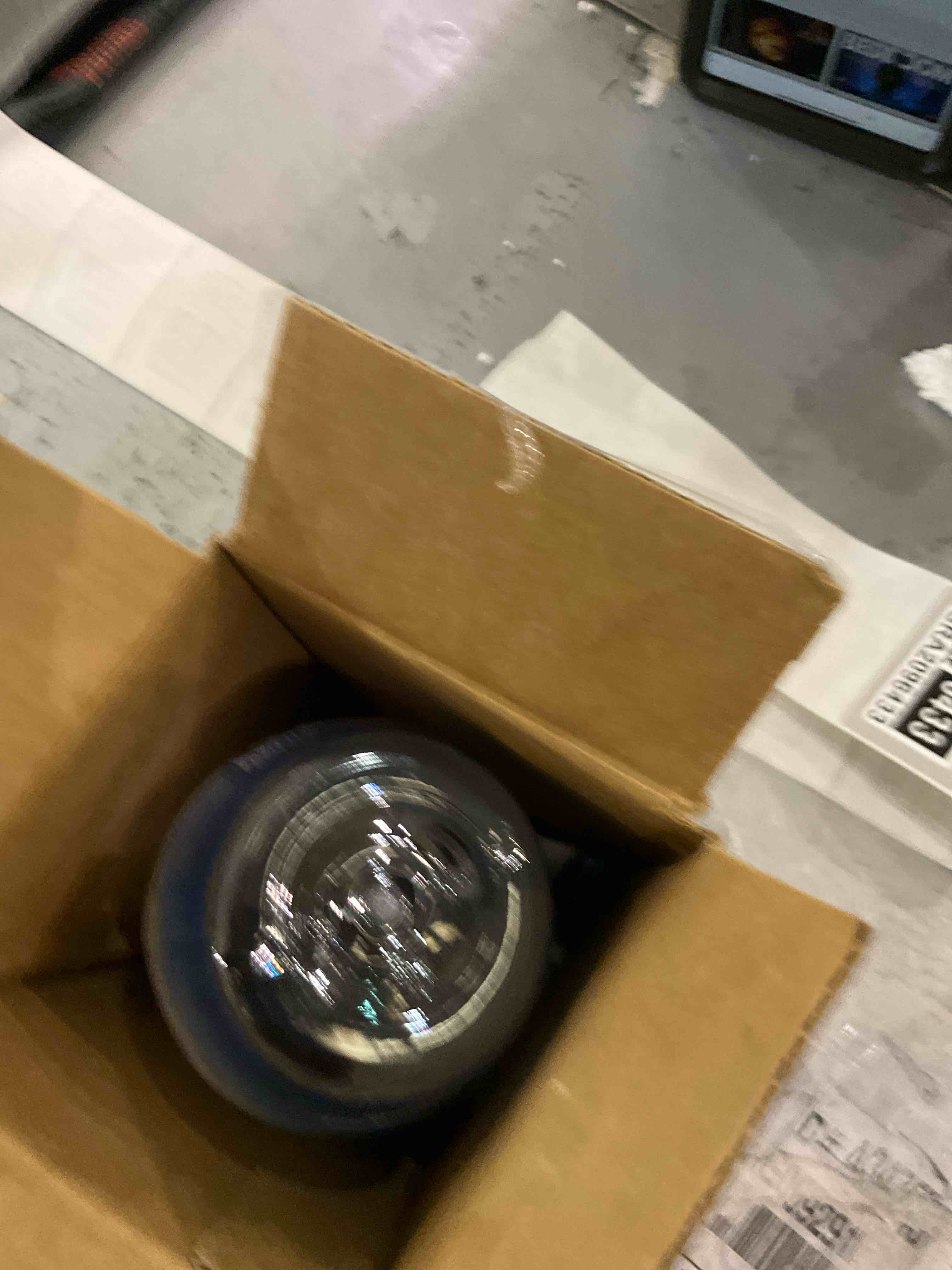 https://s3.amazonaws.com/lotting-images-prod/bidfta/GRA2096434_1738348332655.jpeg