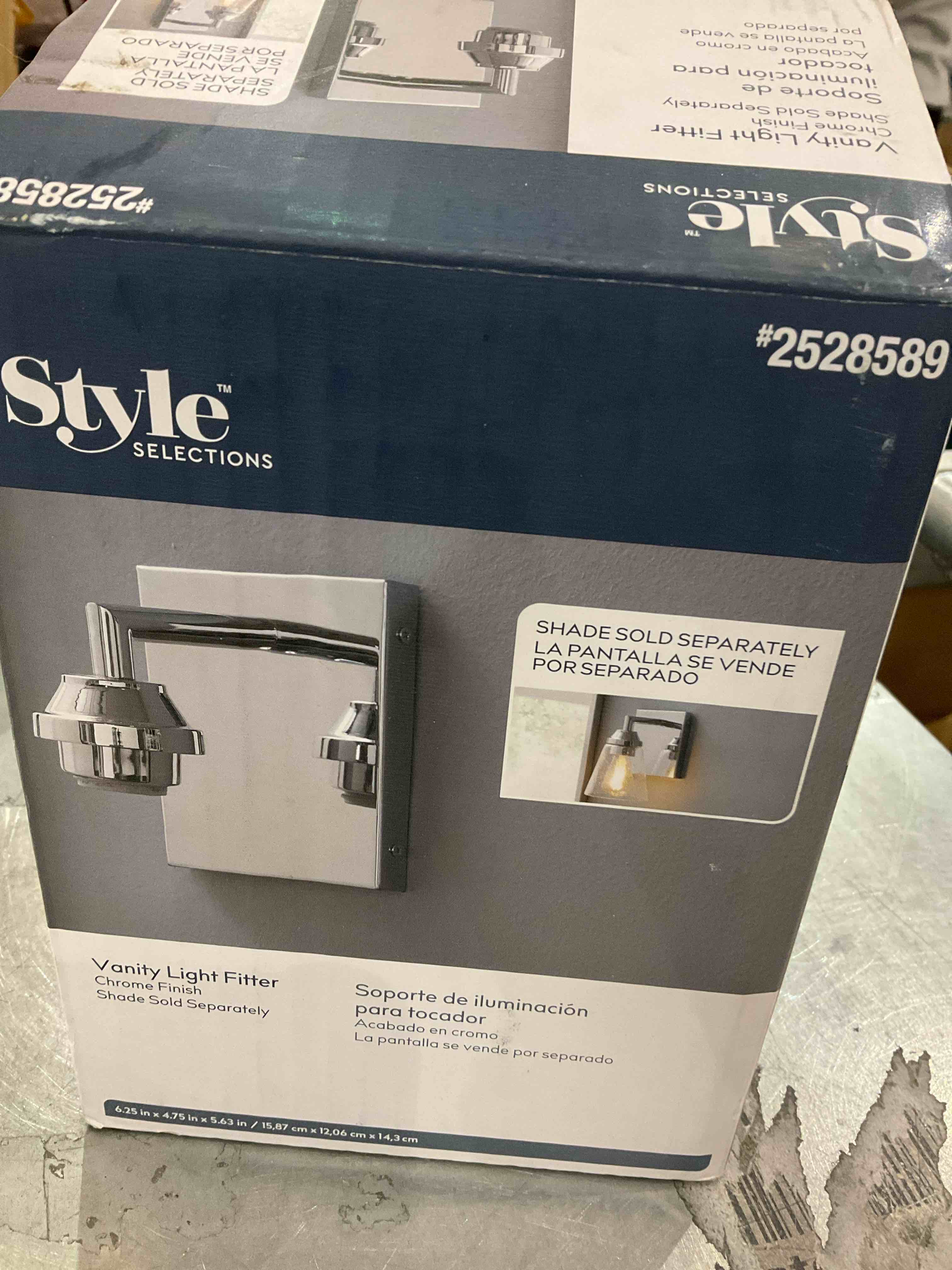 Style Vanity Light Fitter 