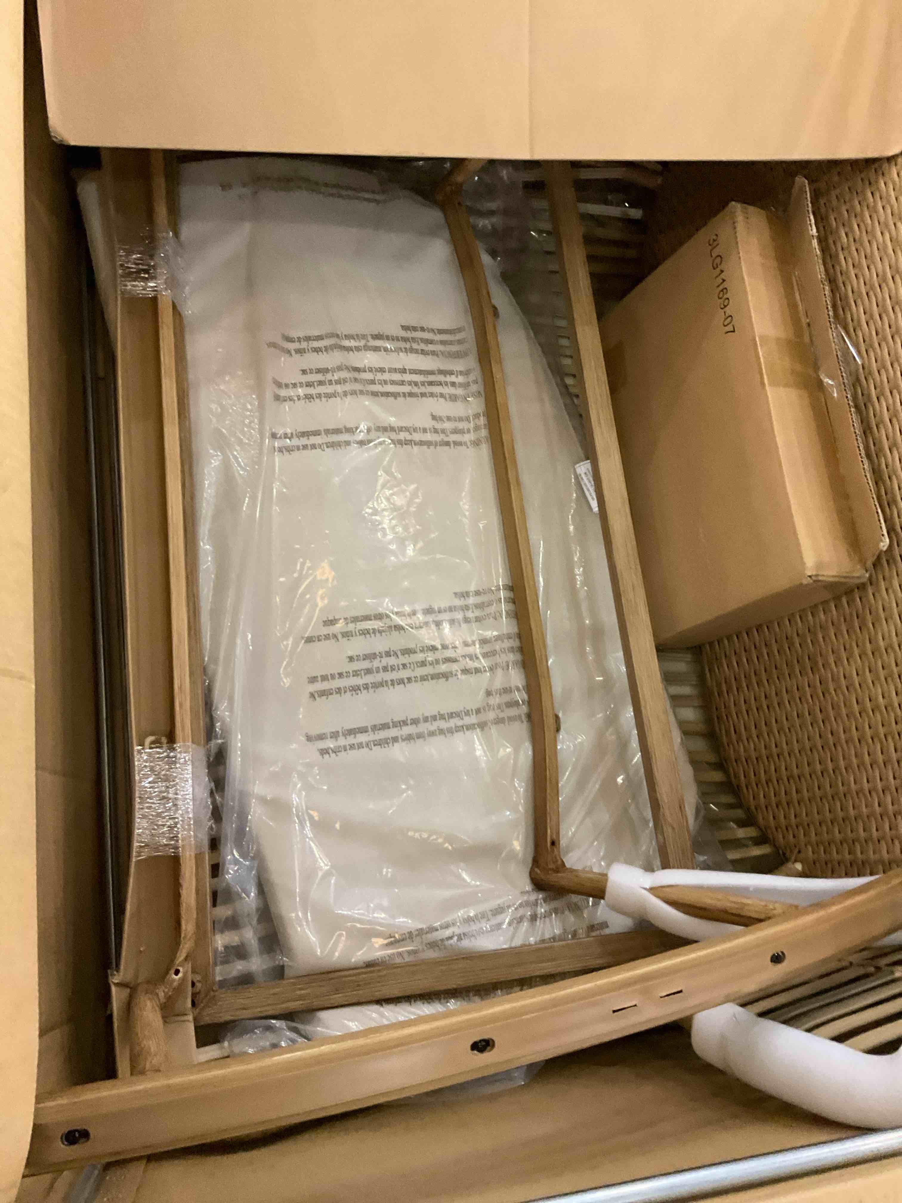 https://s3.amazonaws.com/lotting-images-prod/bidfta/GRA2098147_1738090709640.jpeg