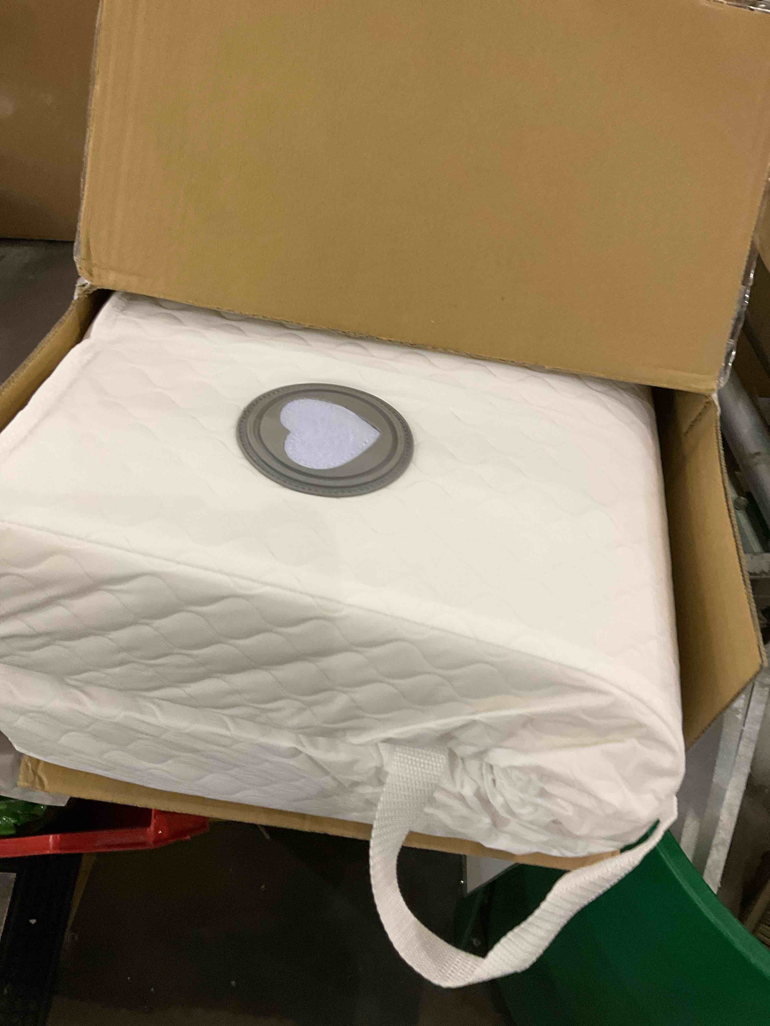 https://s3.amazonaws.com/lotting-images-prod/bidfta/GRA2098248_1738244089958.jpeg