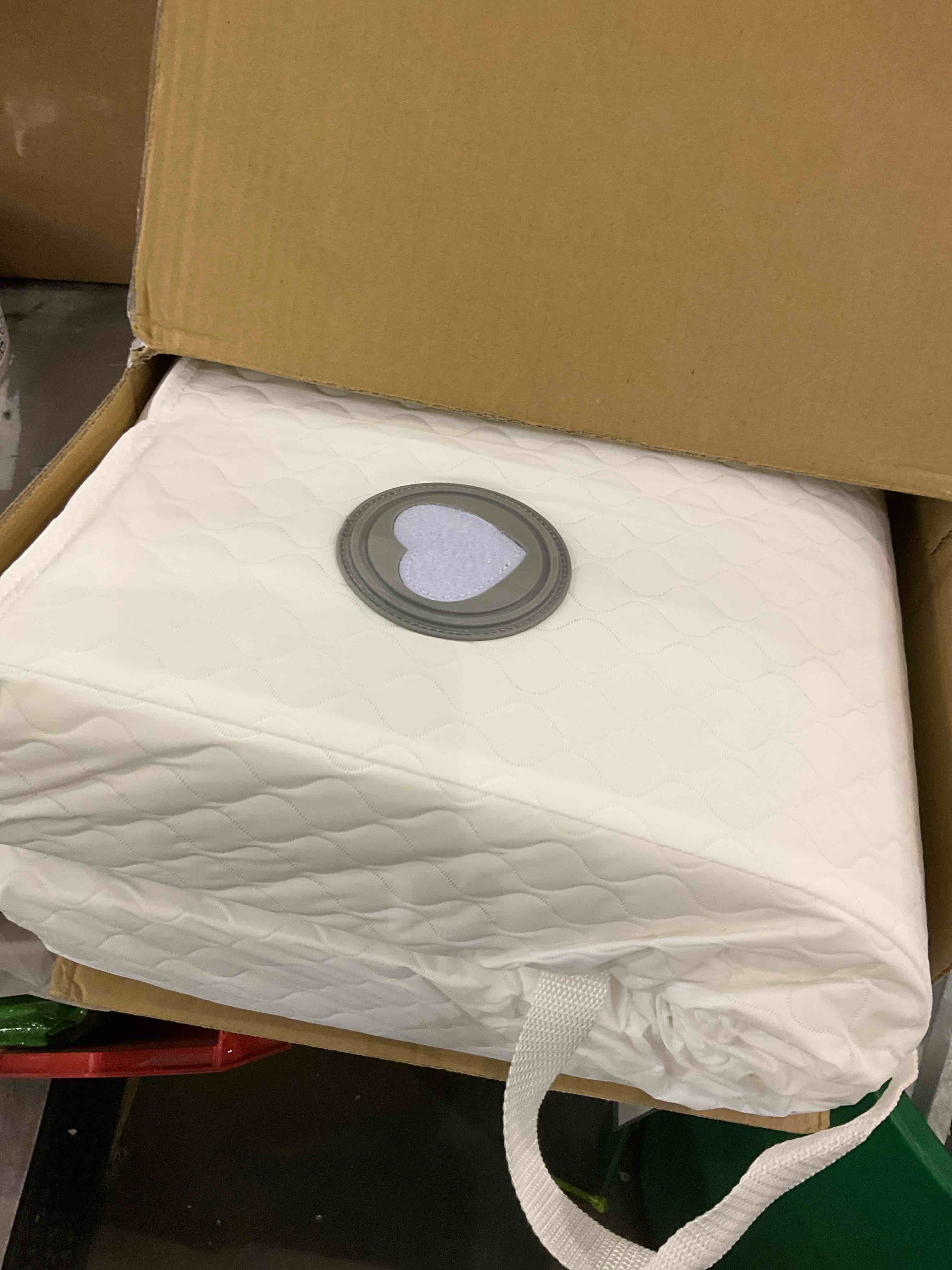 https://s3.amazonaws.com/lotting-images-prod/bidfta/GRA2098248_1738244090862.jpeg