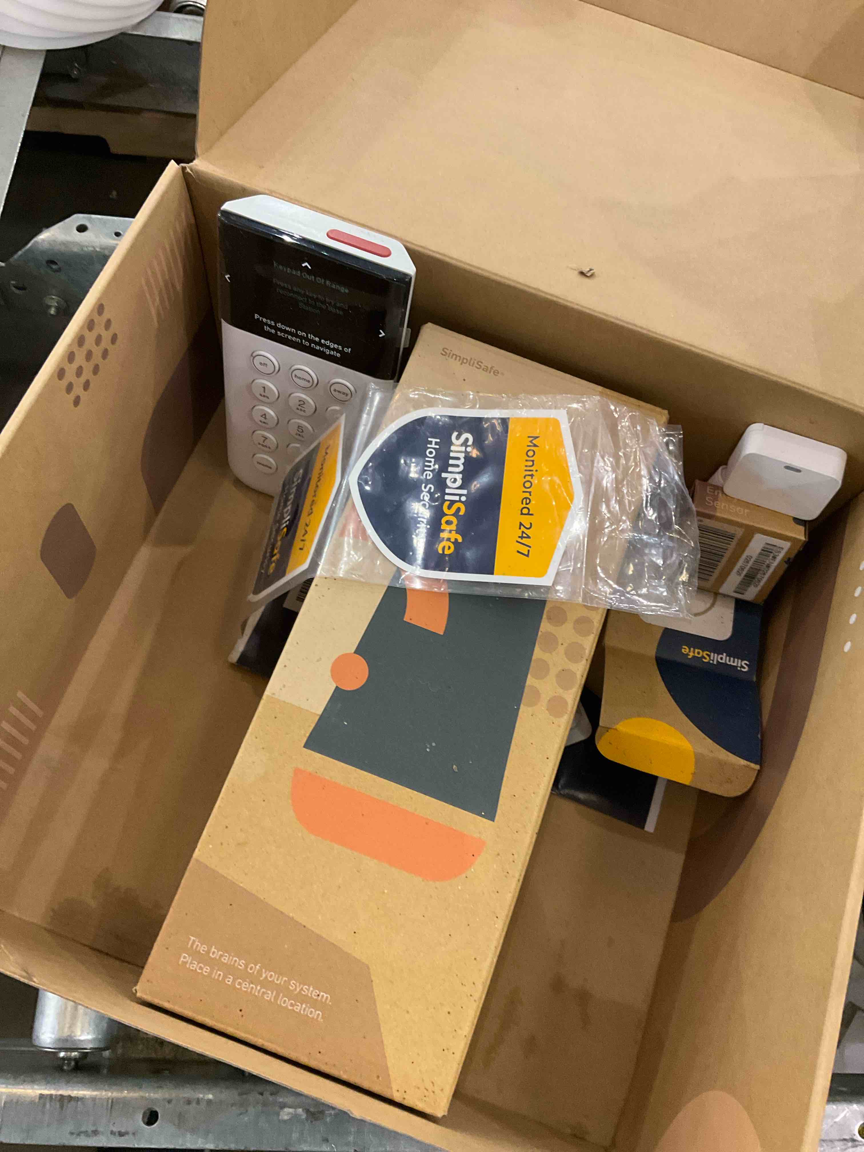 https://s3.amazonaws.com/lotting-images-prod/bidfta/GRA2099613_1739212526882.jpeg