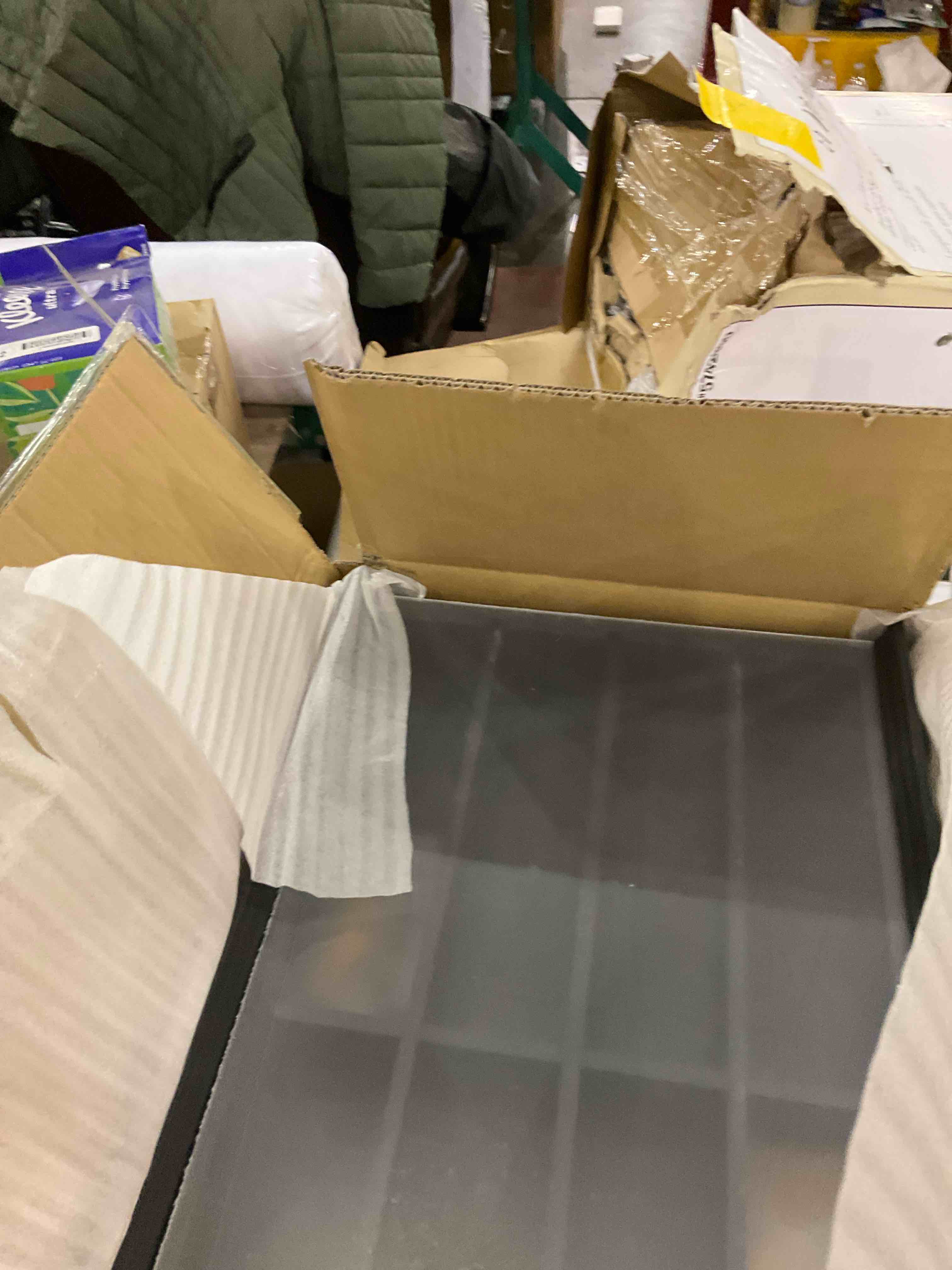 https://s3.amazonaws.com/lotting-images-prod/bidfta/GRA2101339_1738337913989.jpeg