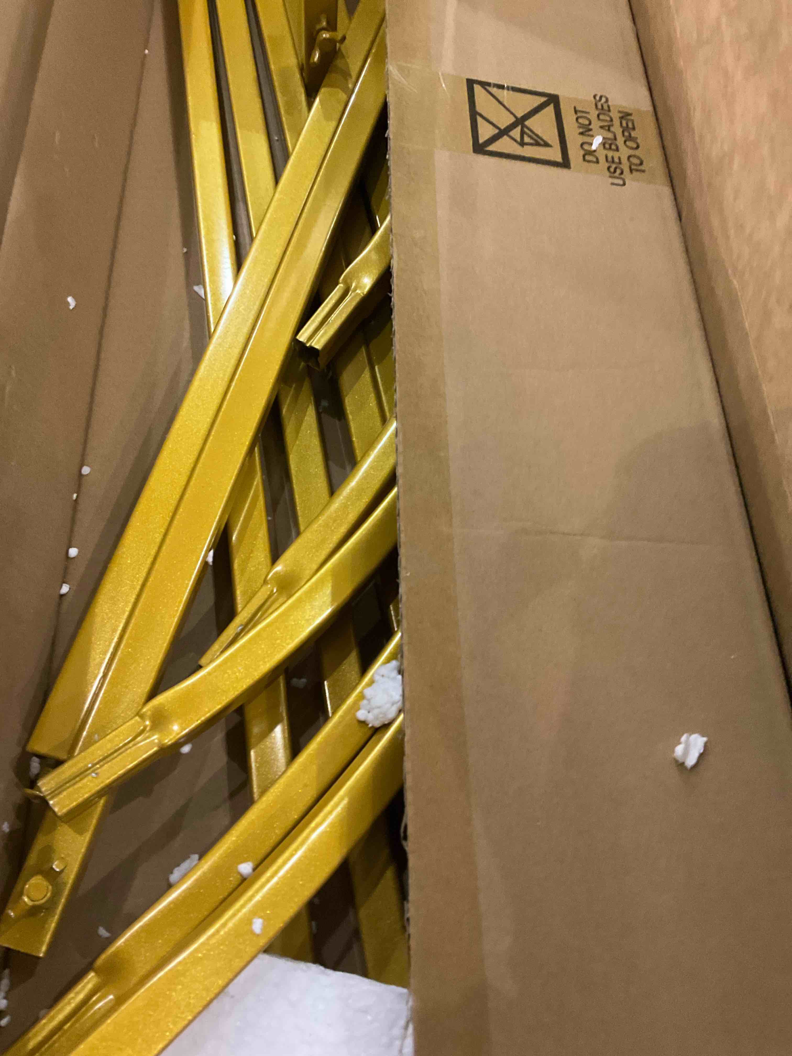 https://s3.amazonaws.com/lotting-images-prod/bidfta/GRA2101737_1738687039740.jpeg