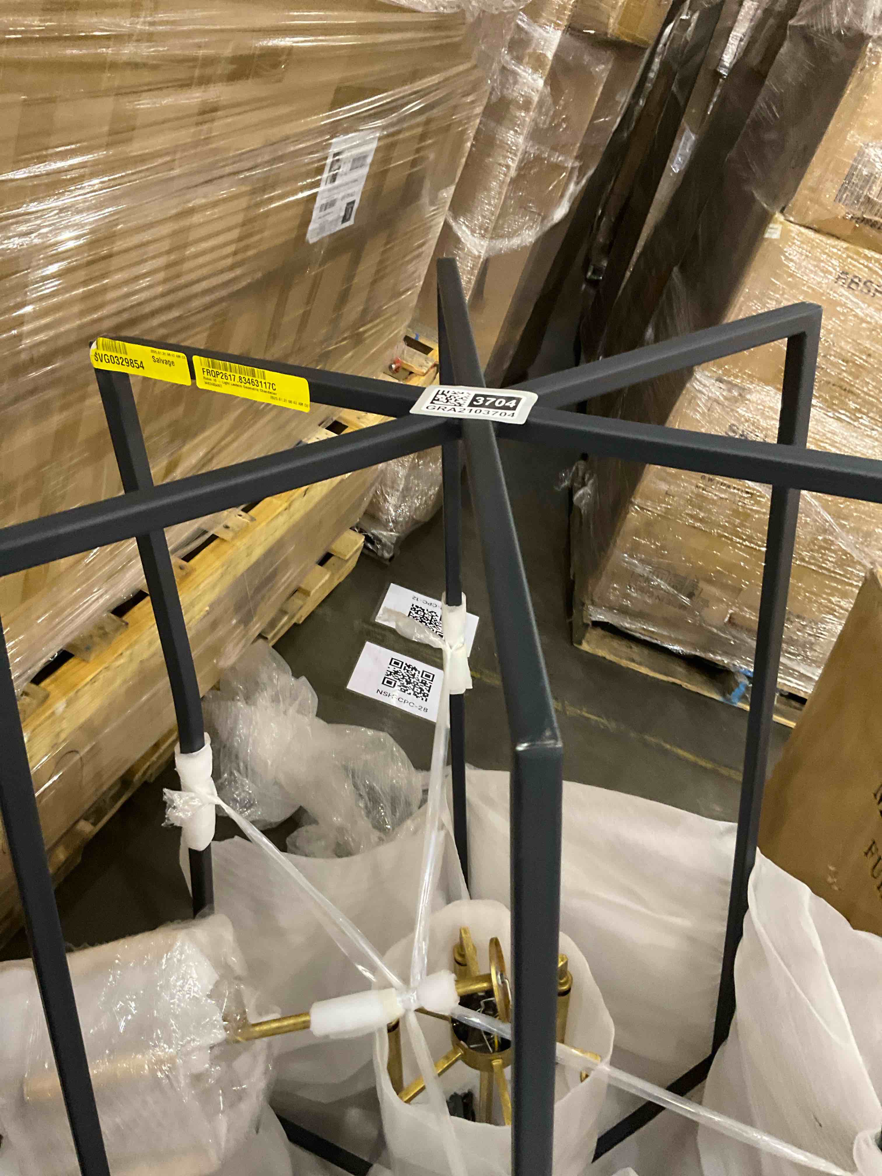 Robin 10 - Light Lantern Geometric Chandelier