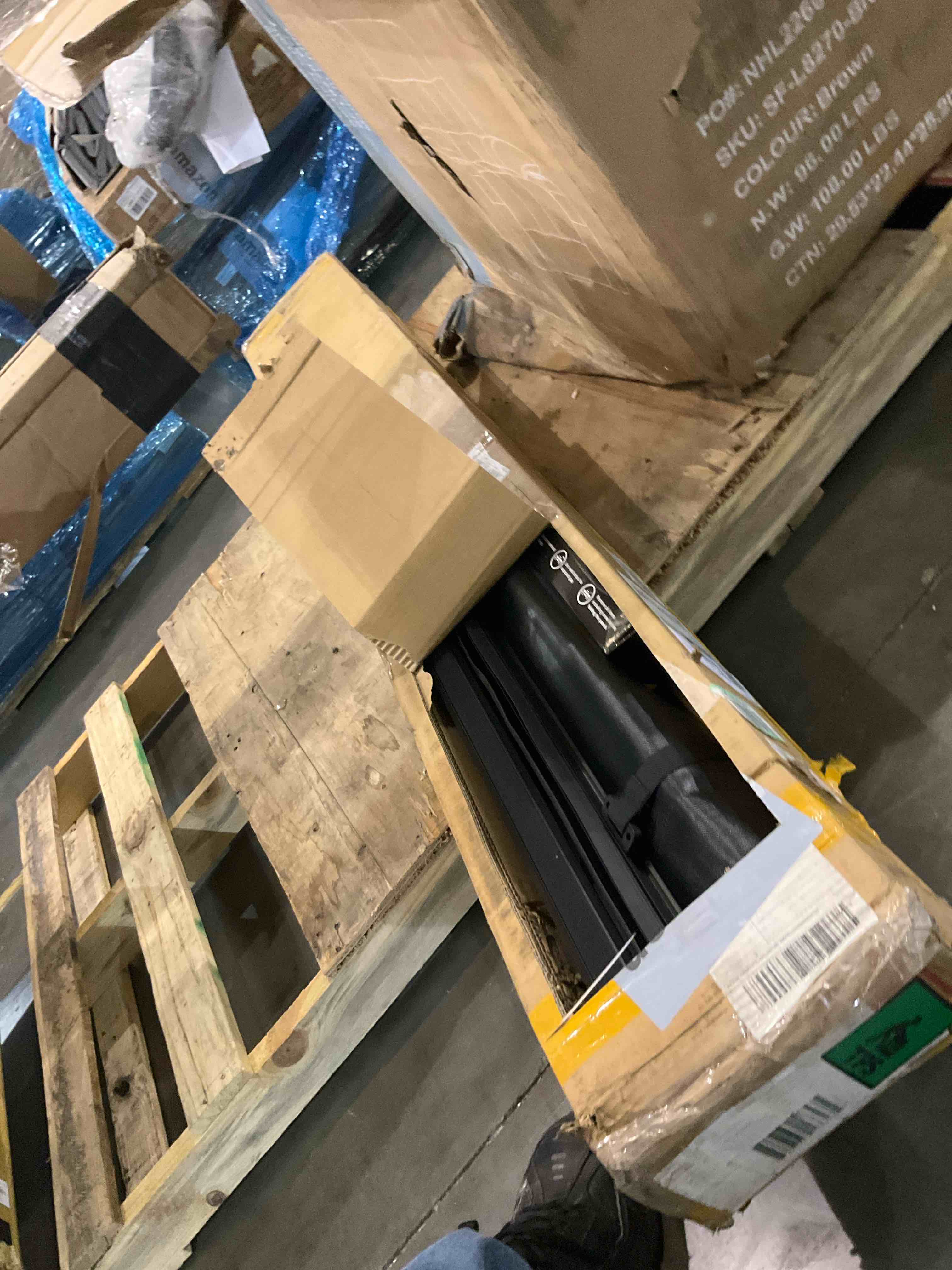 https://s3.amazonaws.com/lotting-images-prod/bidfta/GRA2103737_1739632956650.jpeg