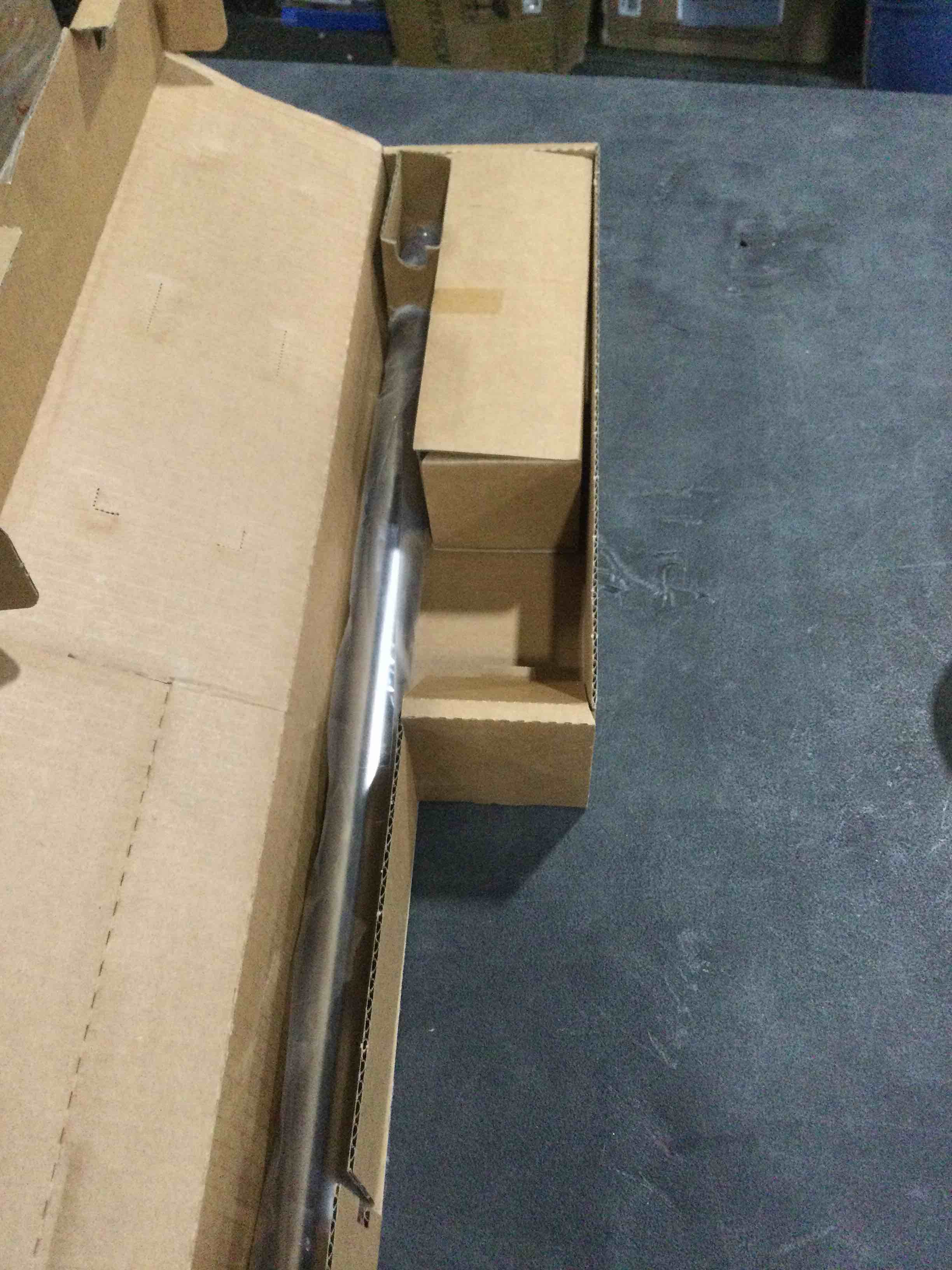 https://s3.amazonaws.com/lotting-images-prod/bidfta/GRA2128139_1738164361692.jpeg
