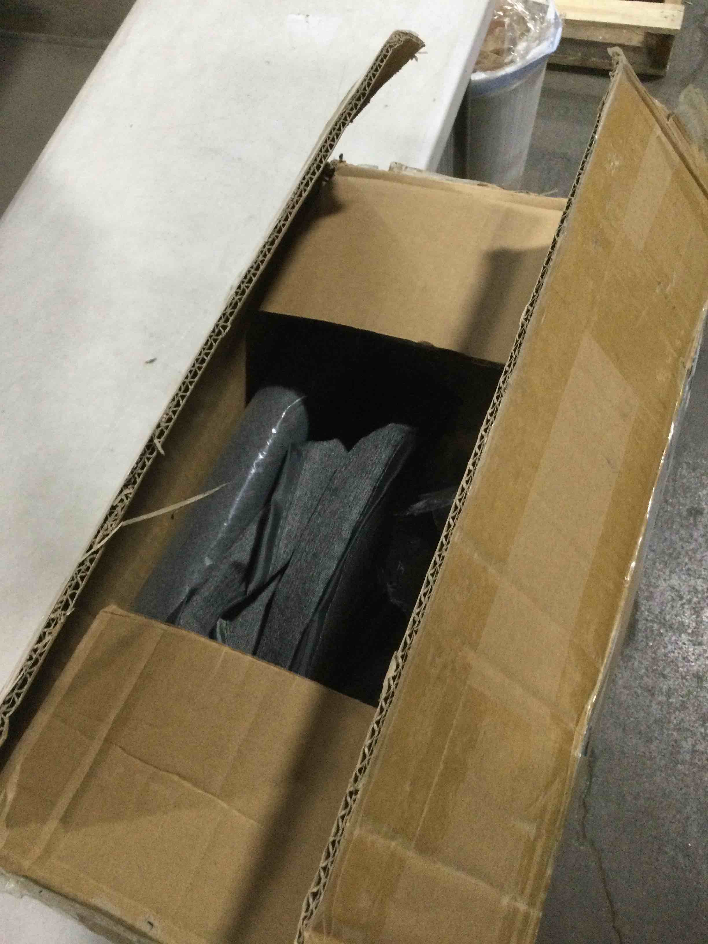 https://s3.amazonaws.com/lotting-images-prod/bidfta/GRA2128307_1738244087243.jpeg