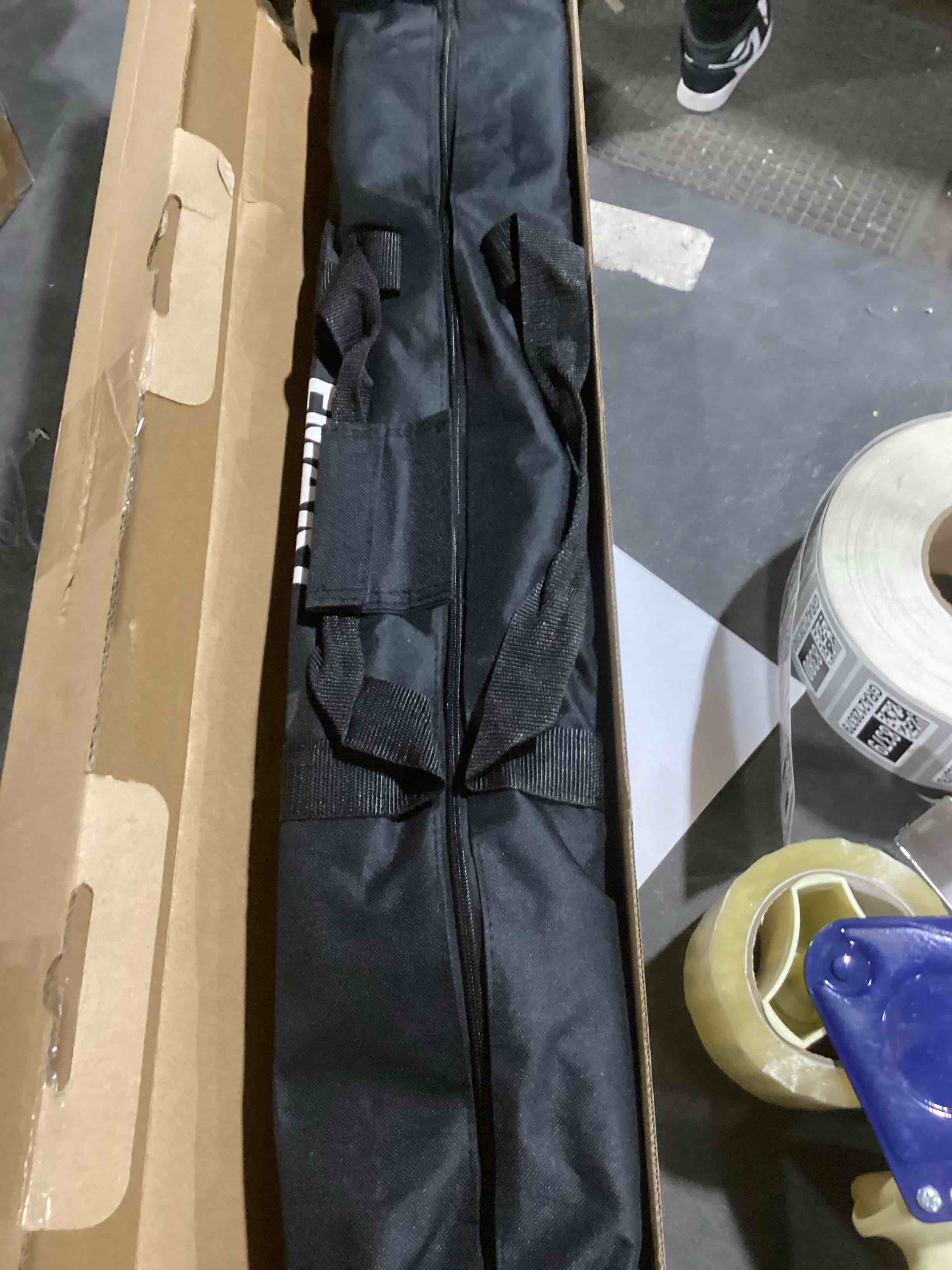 https://s3.amazonaws.com/lotting-images-prod/bidfta/GRA2128351_1738241758173.jpeg