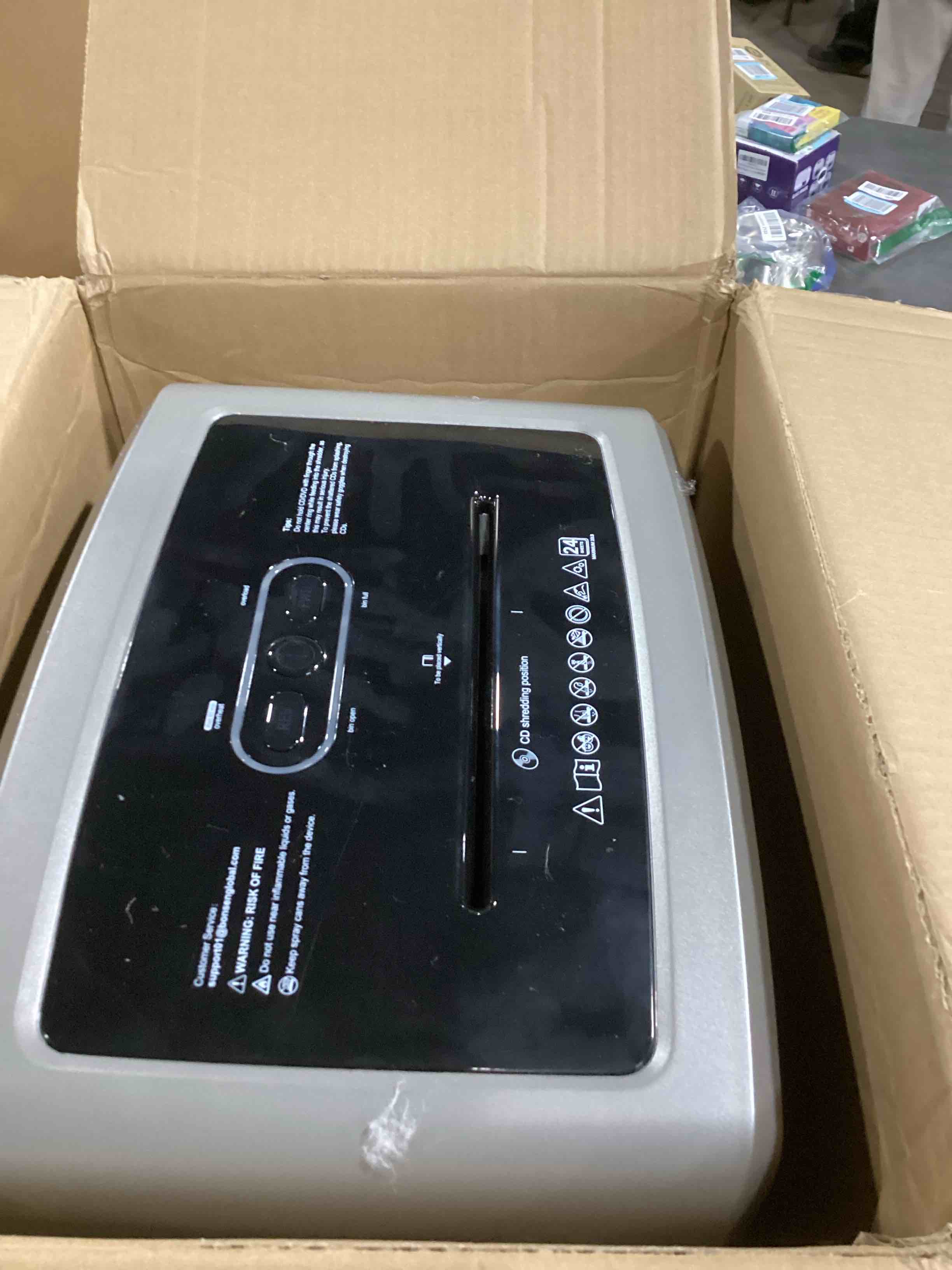 https://s3.amazonaws.com/lotting-images-prod/bidfta/GRA2128406_1738250173415.jpeg