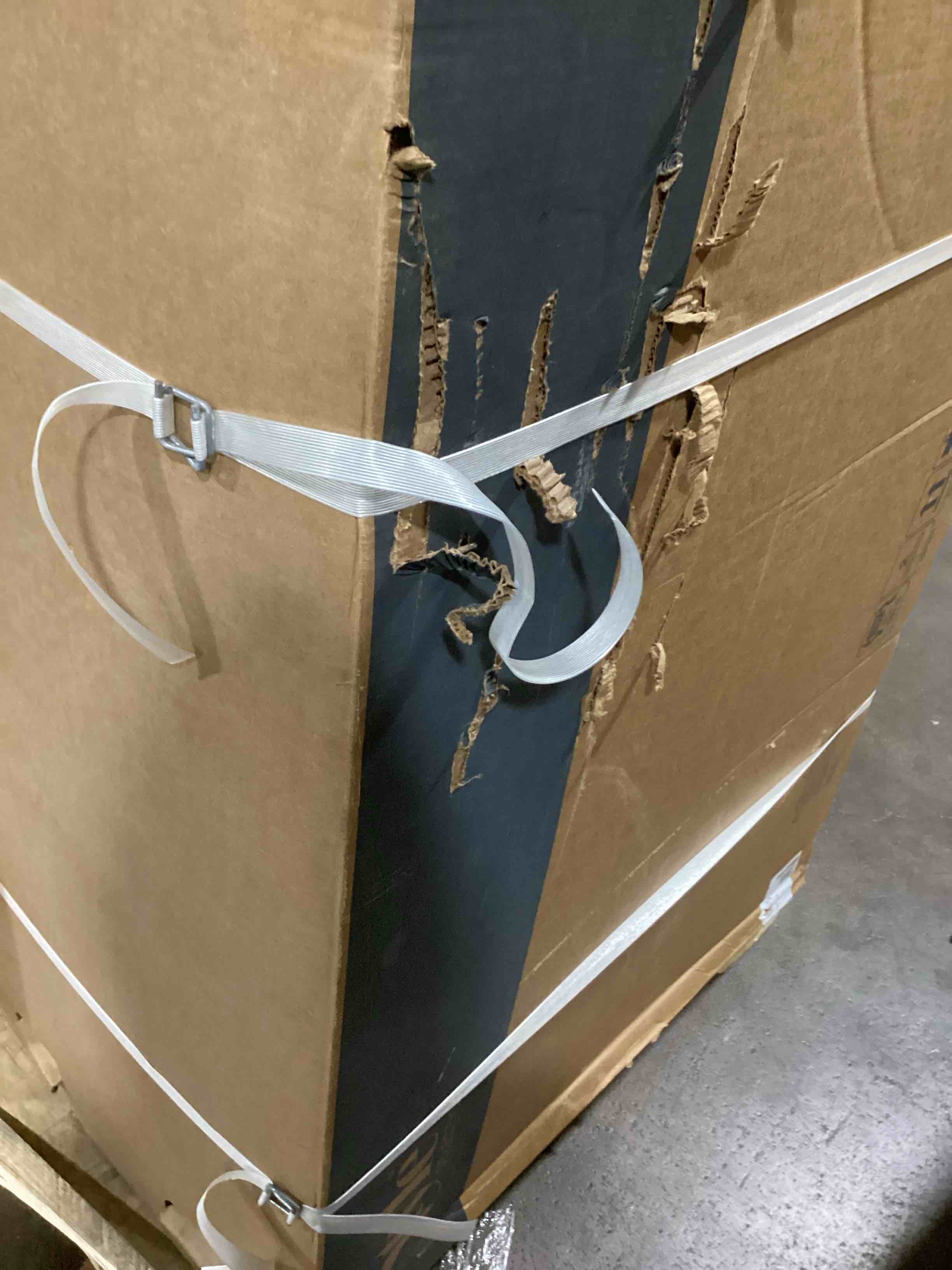 https://s3.amazonaws.com/lotting-images-prod/bidfta/GRA2128561_1738345113972.jpeg