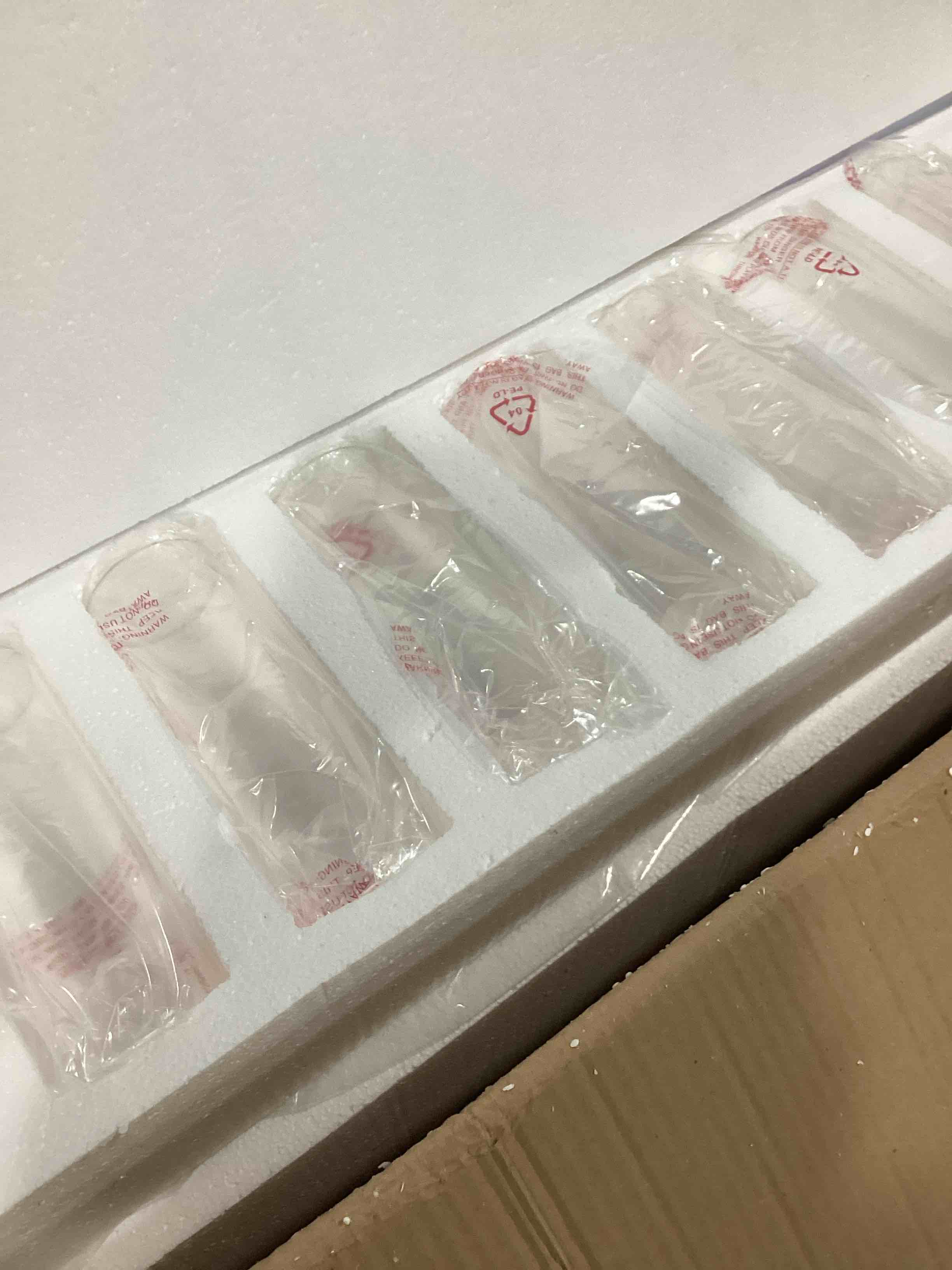https://s3.amazonaws.com/lotting-images-prod/bidfta/GRA2128629_1738595564182.jpeg