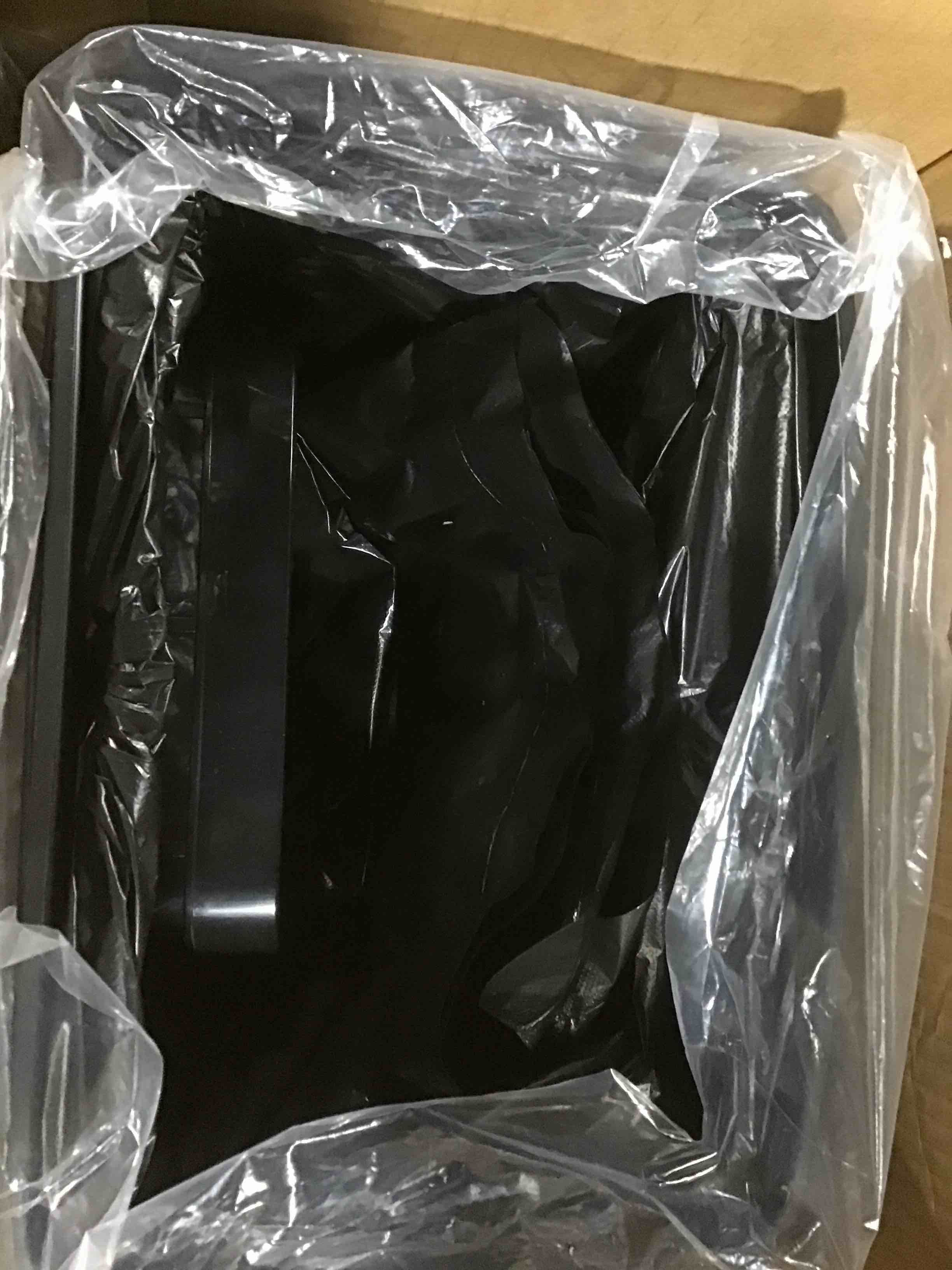 https://s3.amazonaws.com/lotting-images-prod/bidfta/GRA2129032_1739557167829.jpeg