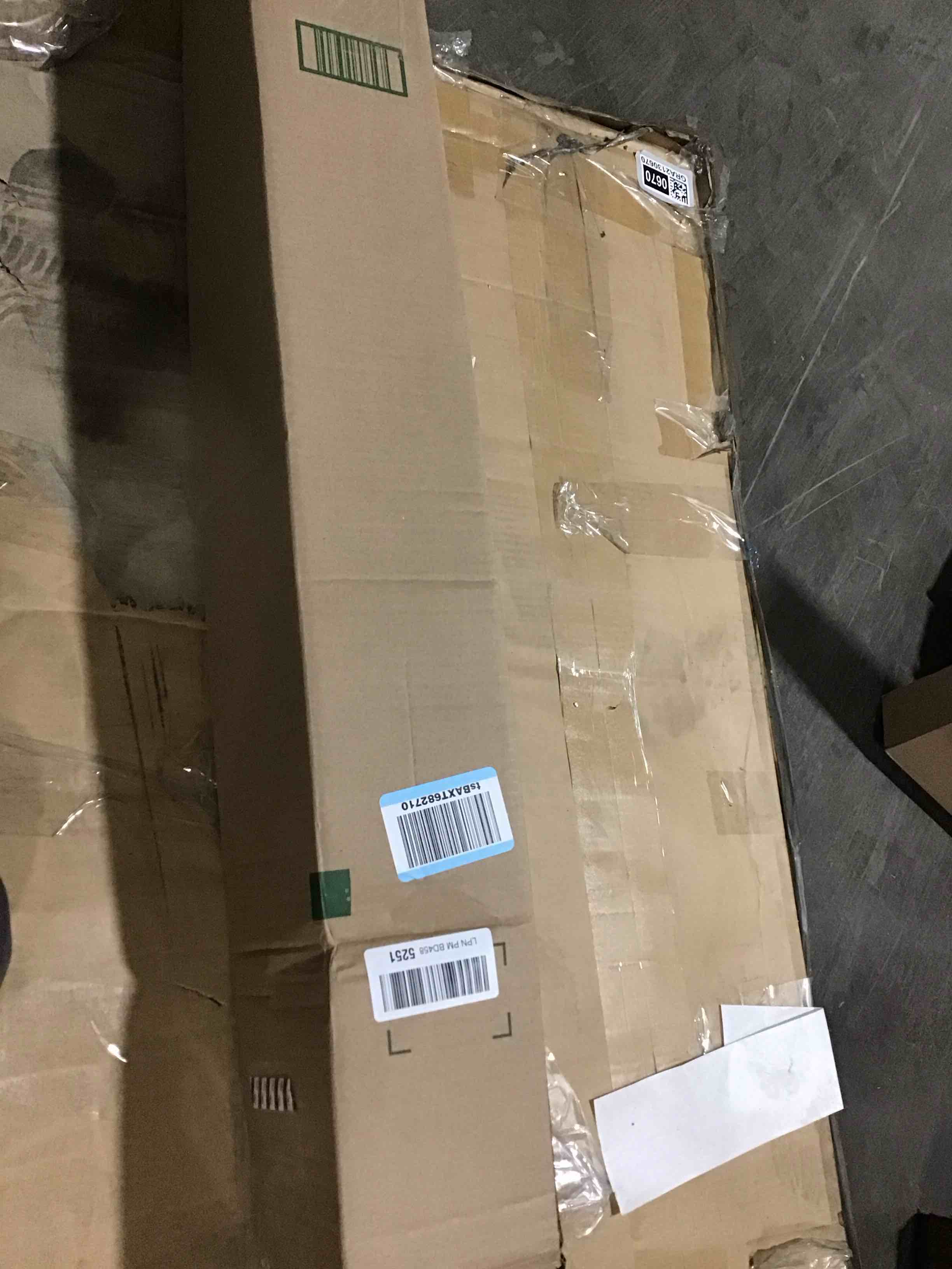 https://s3.amazonaws.com/lotting-images-prod/bidfta/GRA2130703_1741439640633.jpeg