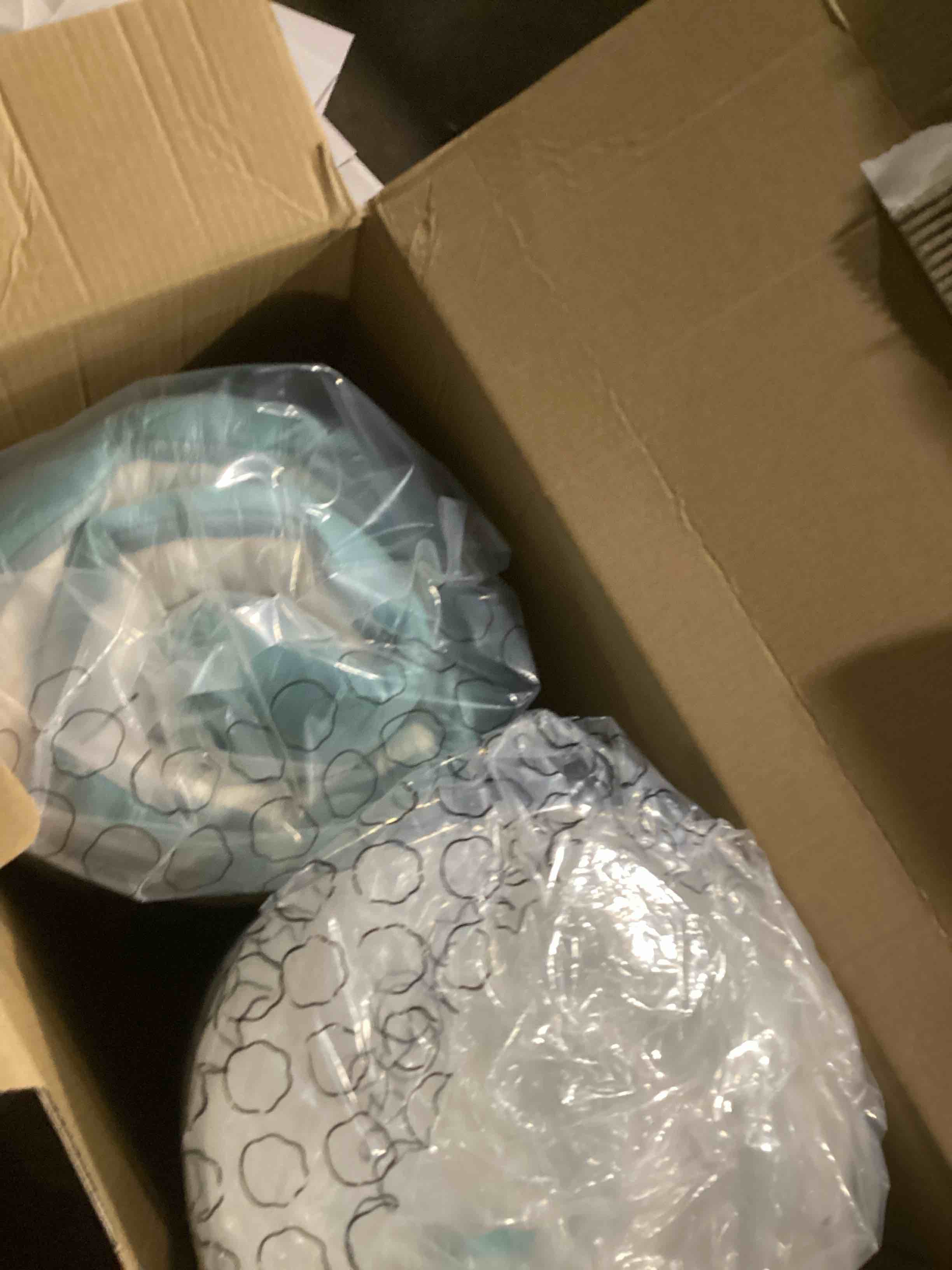 https://s3.amazonaws.com/lotting-images-prod/bidfta/GRA2131248_1738266932014.jpeg