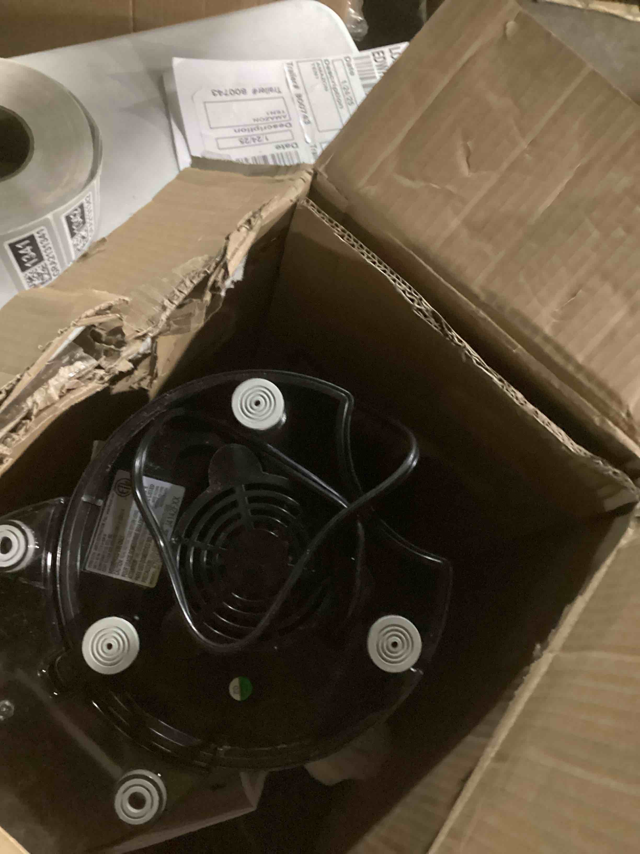https://s3.amazonaws.com/lotting-images-prod/bidfta/GRA2131341_1738342514831.jpeg