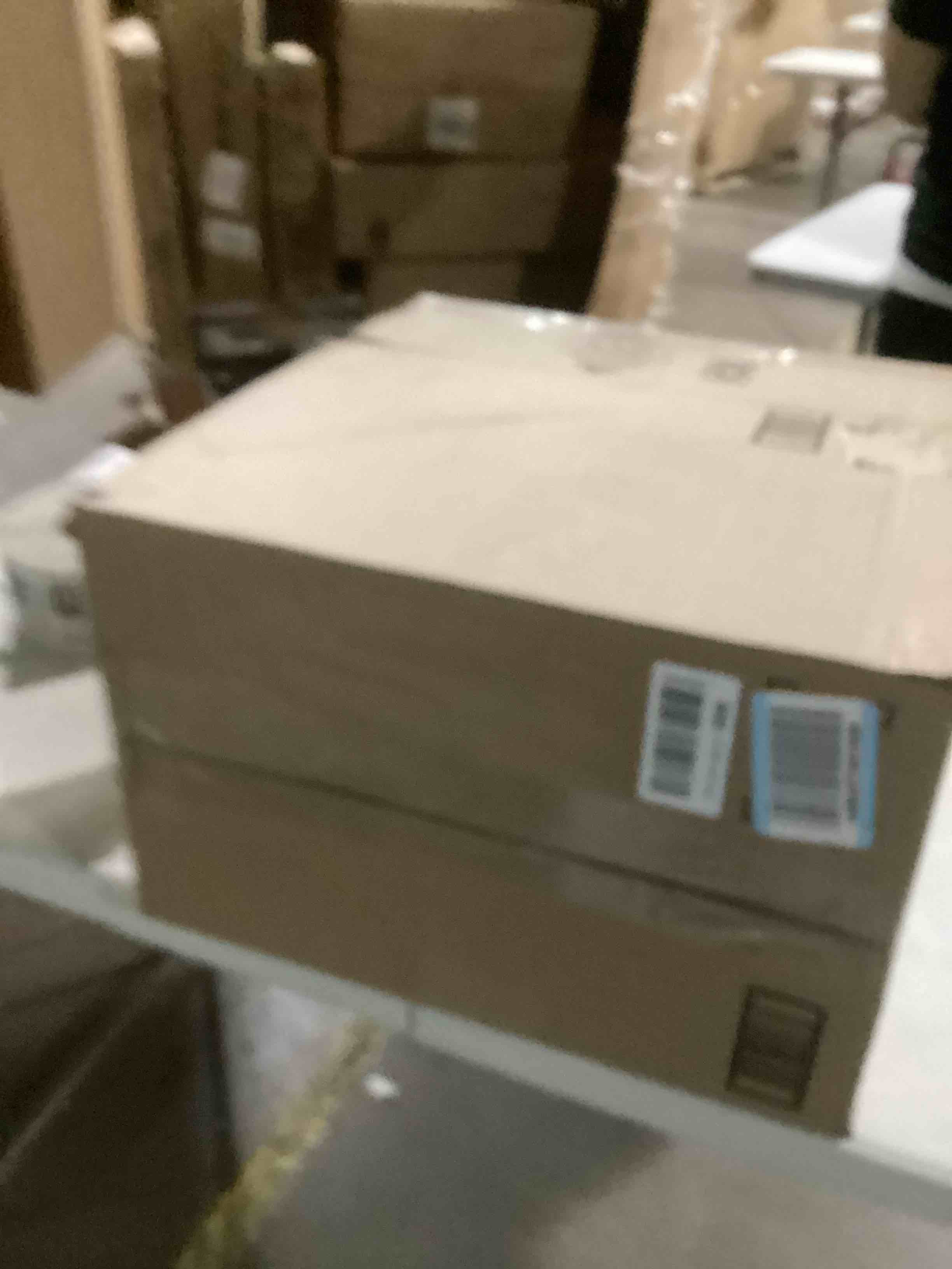 https://s3.amazonaws.com/lotting-images-prod/bidfta/GRA2131354_1738345397661.jpeg