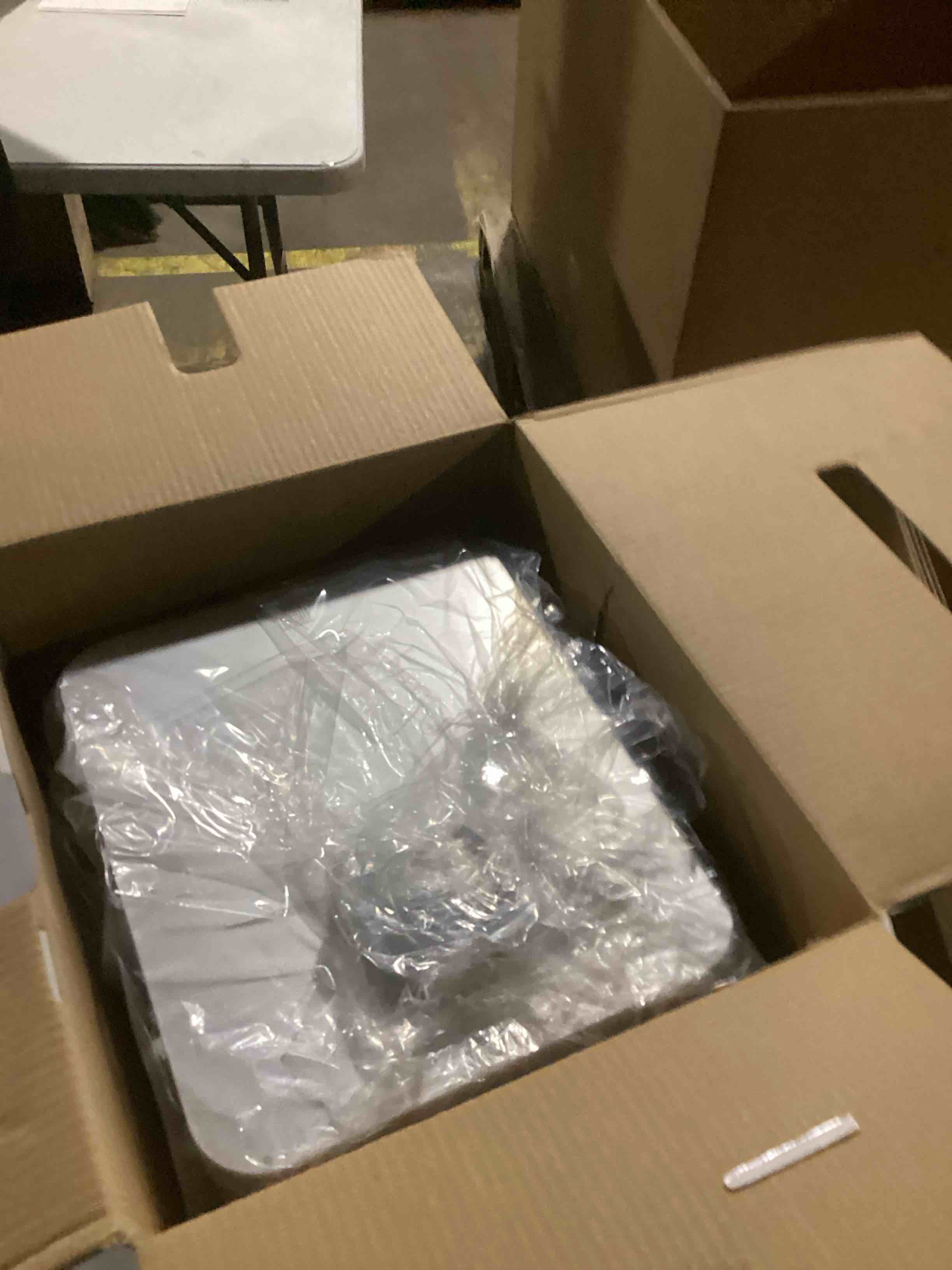 https://s3.amazonaws.com/lotting-images-prod/bidfta/GRA2131476_1738673310515.jpeg