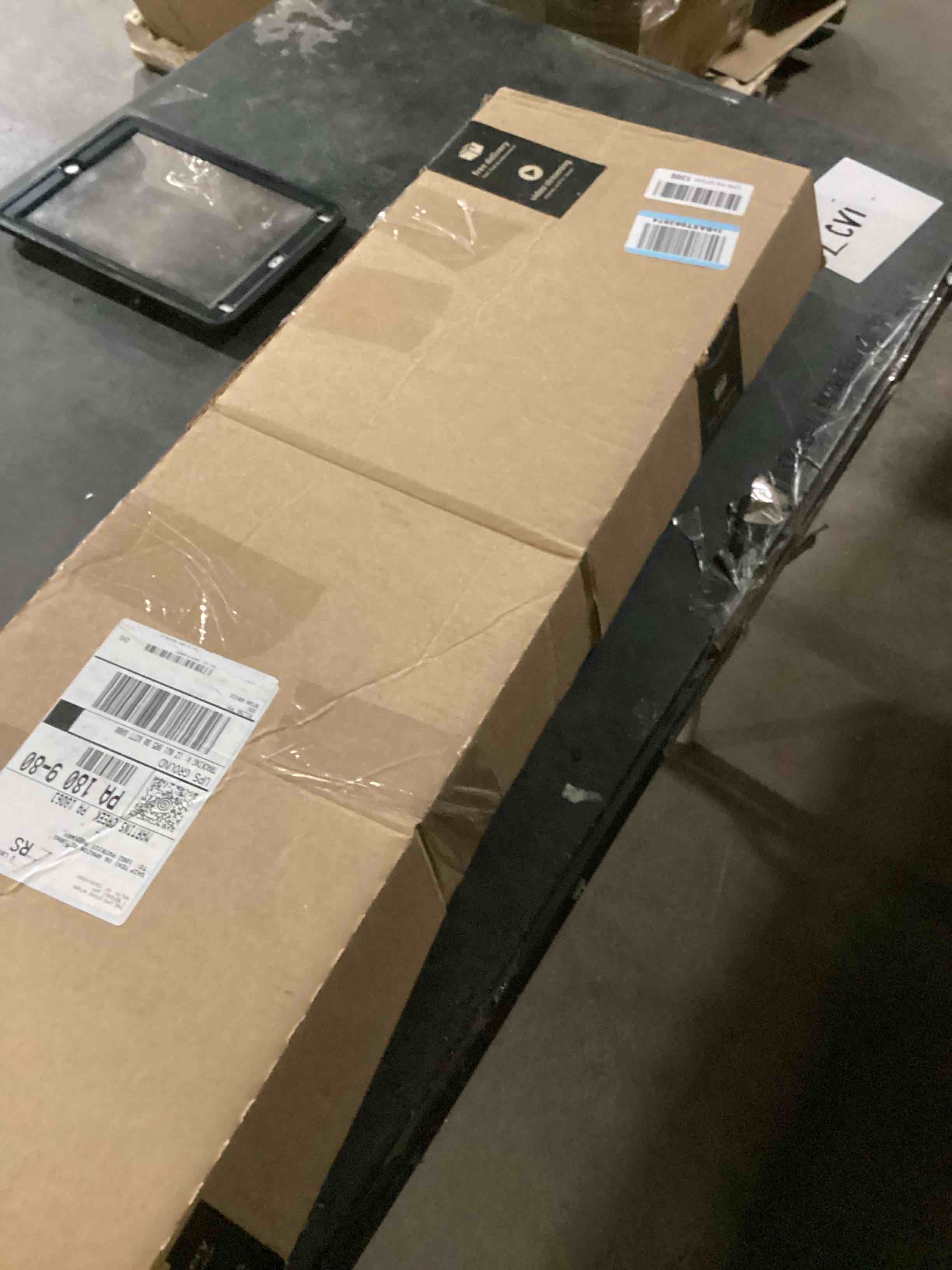 https://s3.amazonaws.com/lotting-images-prod/bidfta/GRA2131604_1738935853399.jpeg