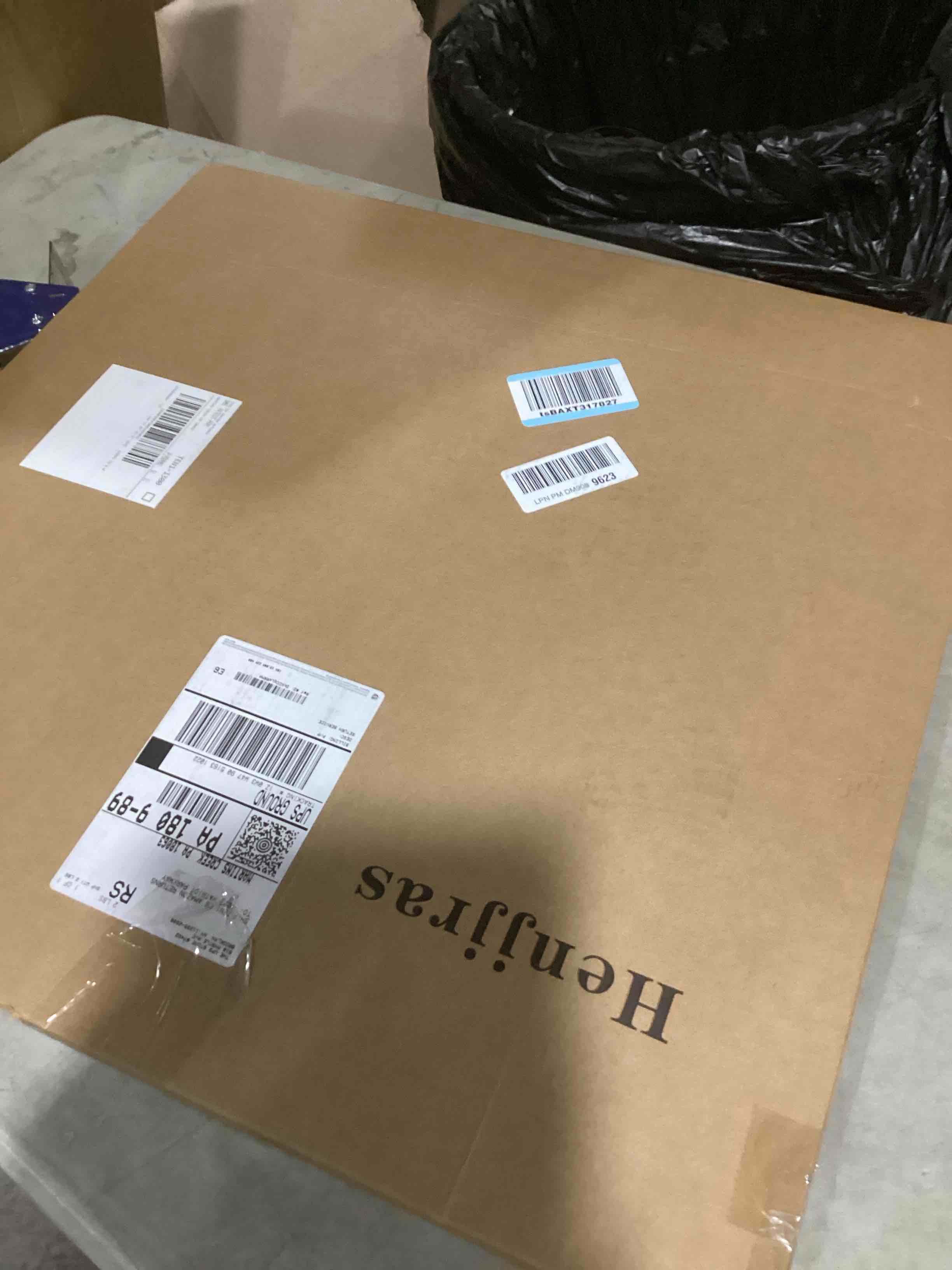 https://s3.amazonaws.com/lotting-images-prod/bidfta/GRA2132068_1739373221442.jpeg