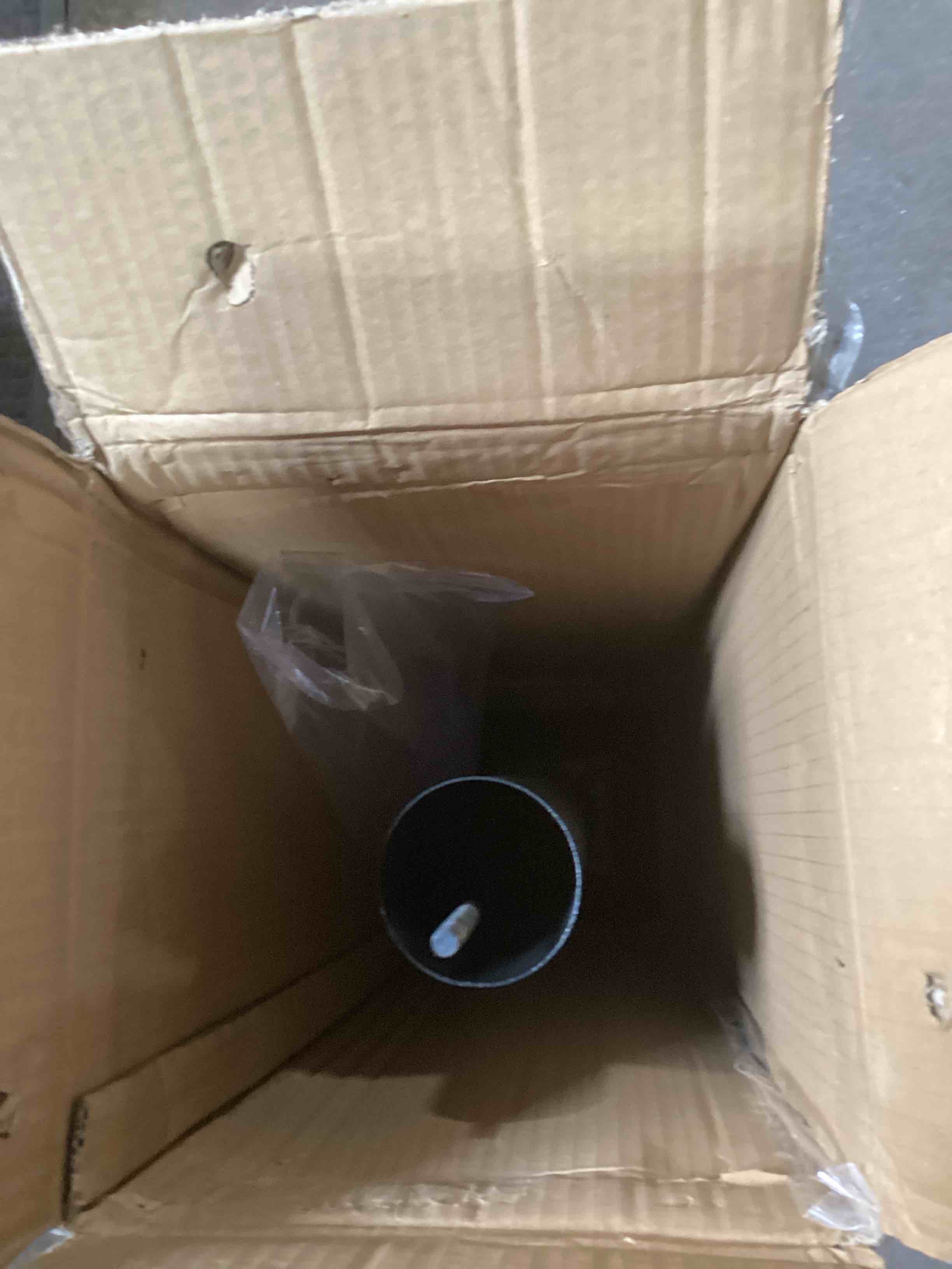 https://s3.amazonaws.com/lotting-images-prod/bidfta/GRA2133281_1741625955379.jpeg