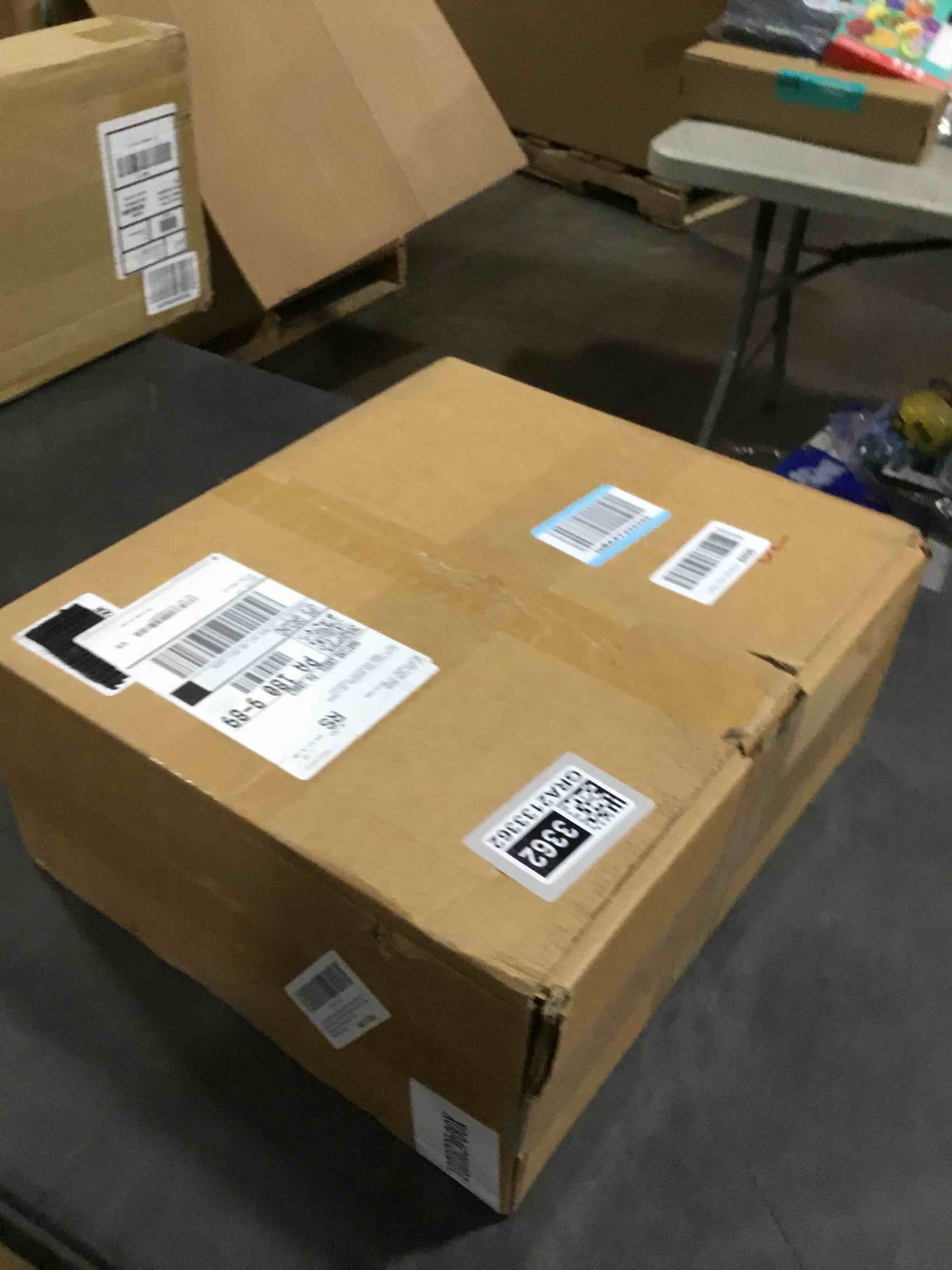 https://s3.amazonaws.com/lotting-images-prod/bidfta/GRA2133362_1741870580837.jpeg