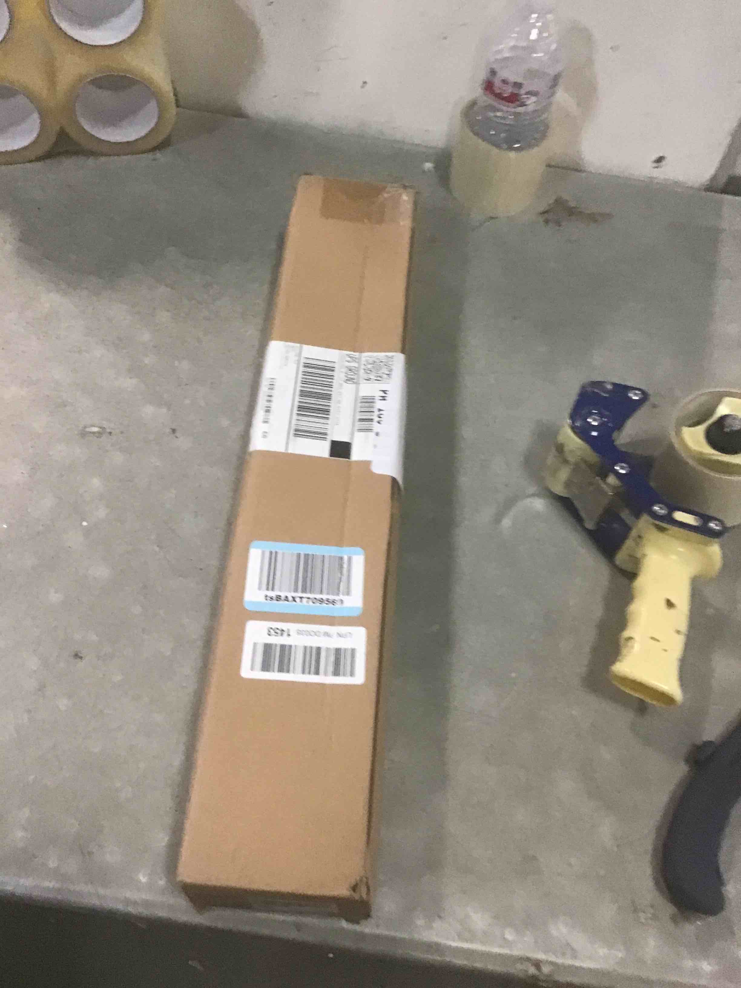 https://s3.amazonaws.com/lotting-images-prod/bidfta/GRA2134011_1738183742516.jpeg