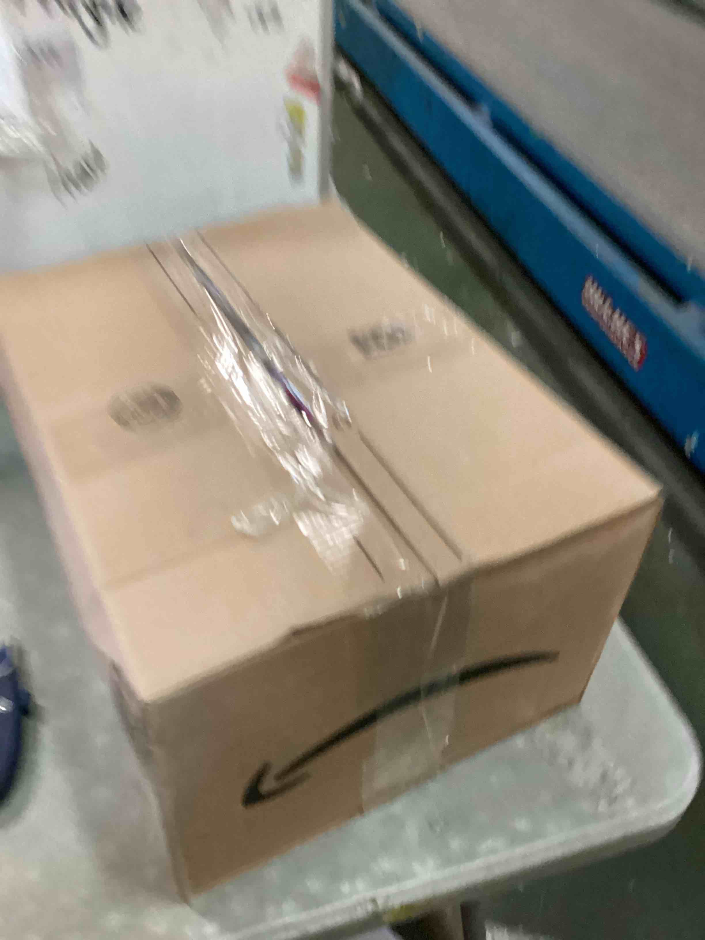 https://s3.amazonaws.com/lotting-images-prod/bidfta/GRA2134041_1738185285191.jpeg