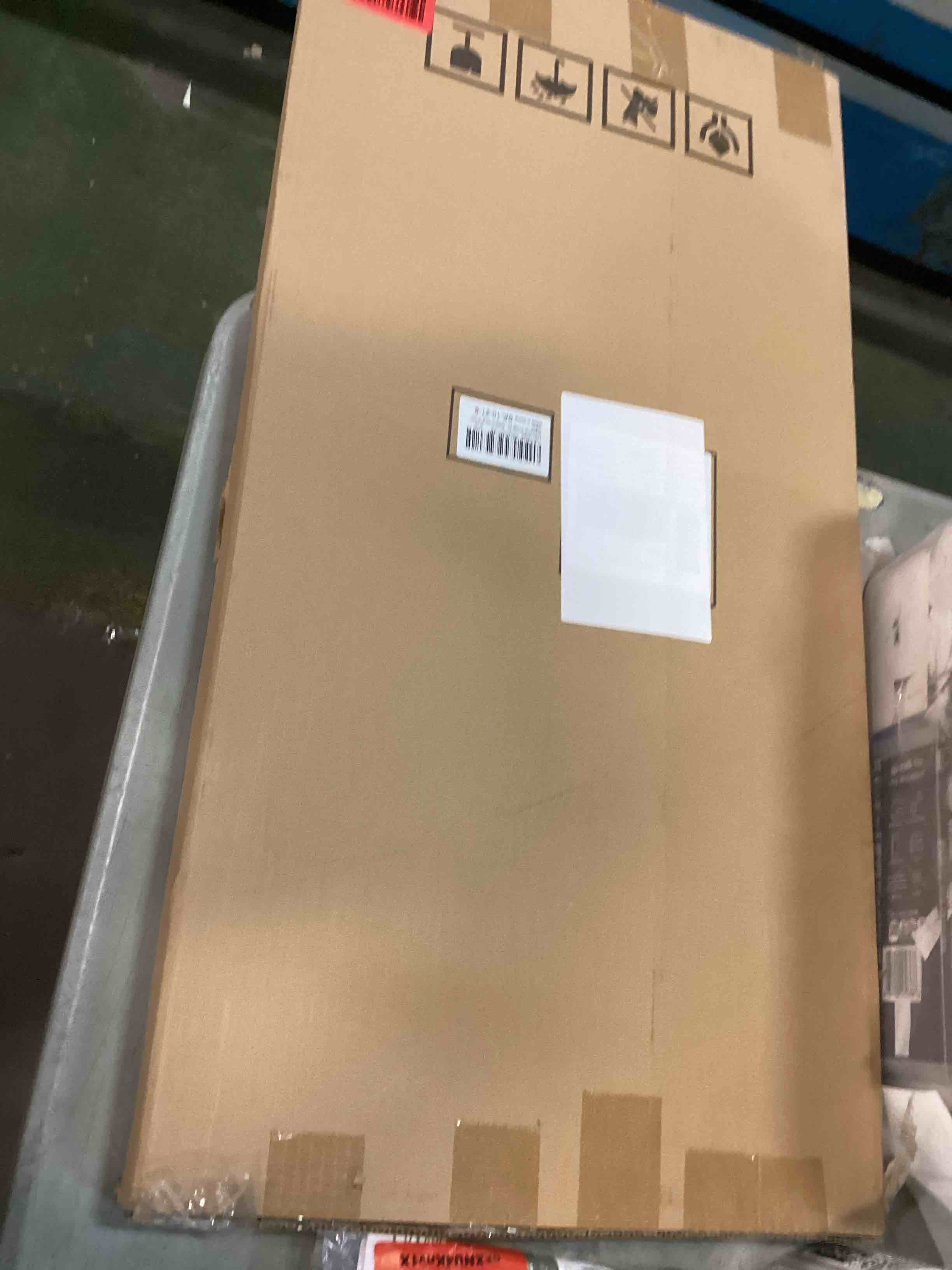 https://s3.amazonaws.com/lotting-images-prod/bidfta/GRA2134251_1738341618505.jpeg