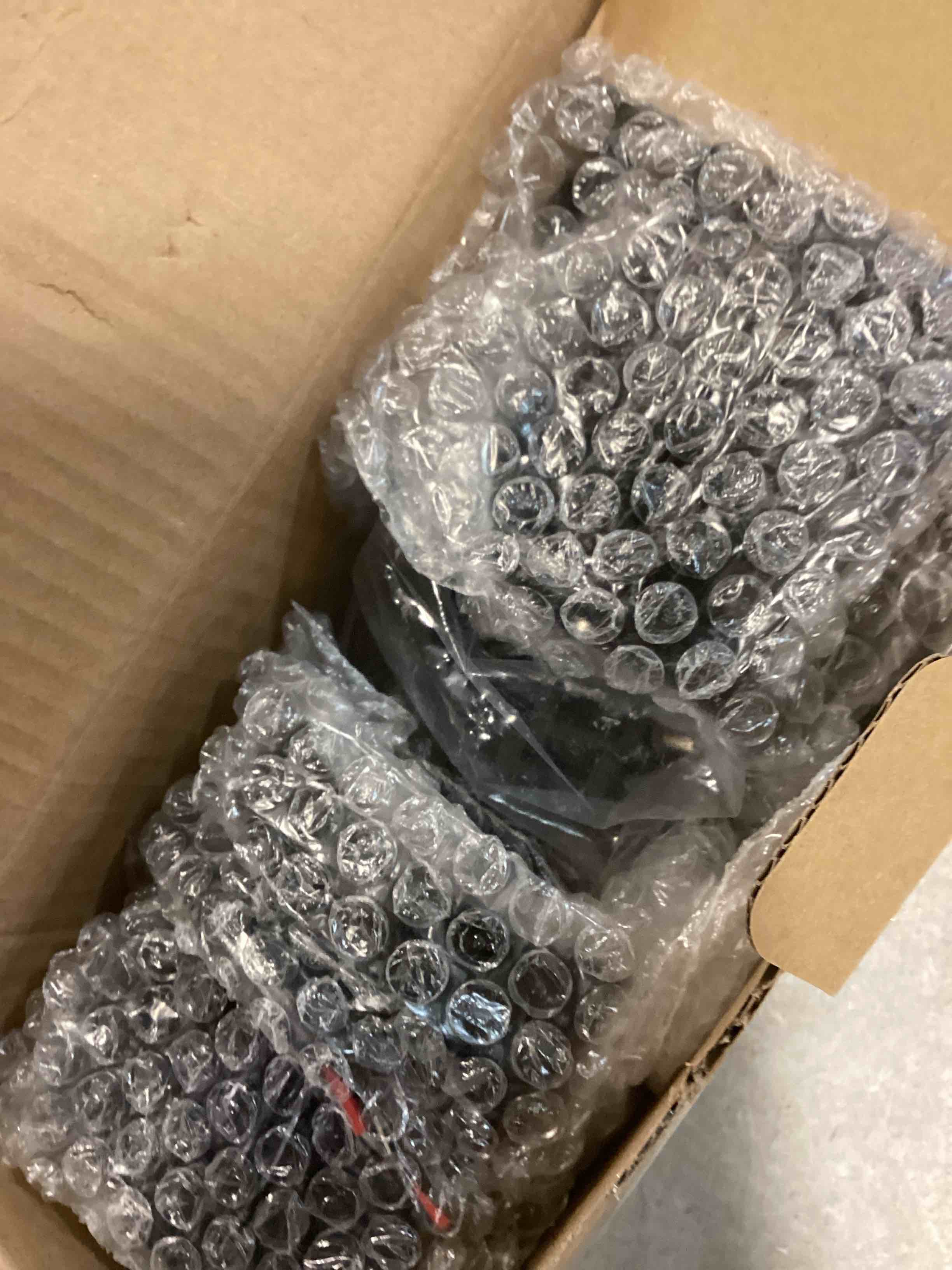 https://s3.amazonaws.com/lotting-images-prod/bidfta/GRA2134905_1738777052867.jpeg