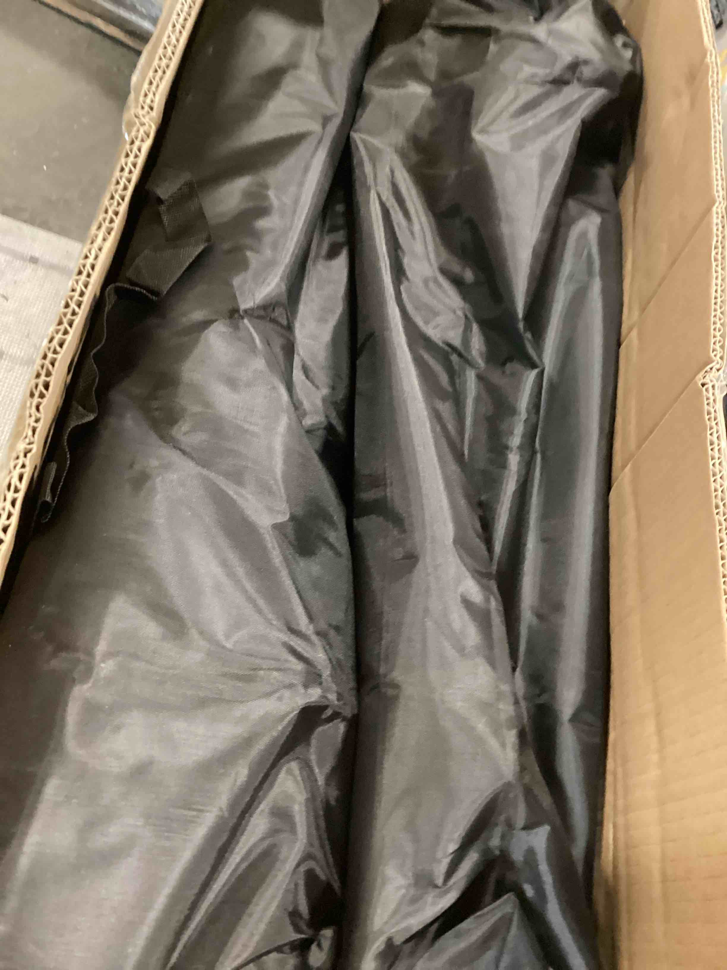 https://s3.amazonaws.com/lotting-images-prod/bidfta/GRA2135372_1738939305484.jpeg