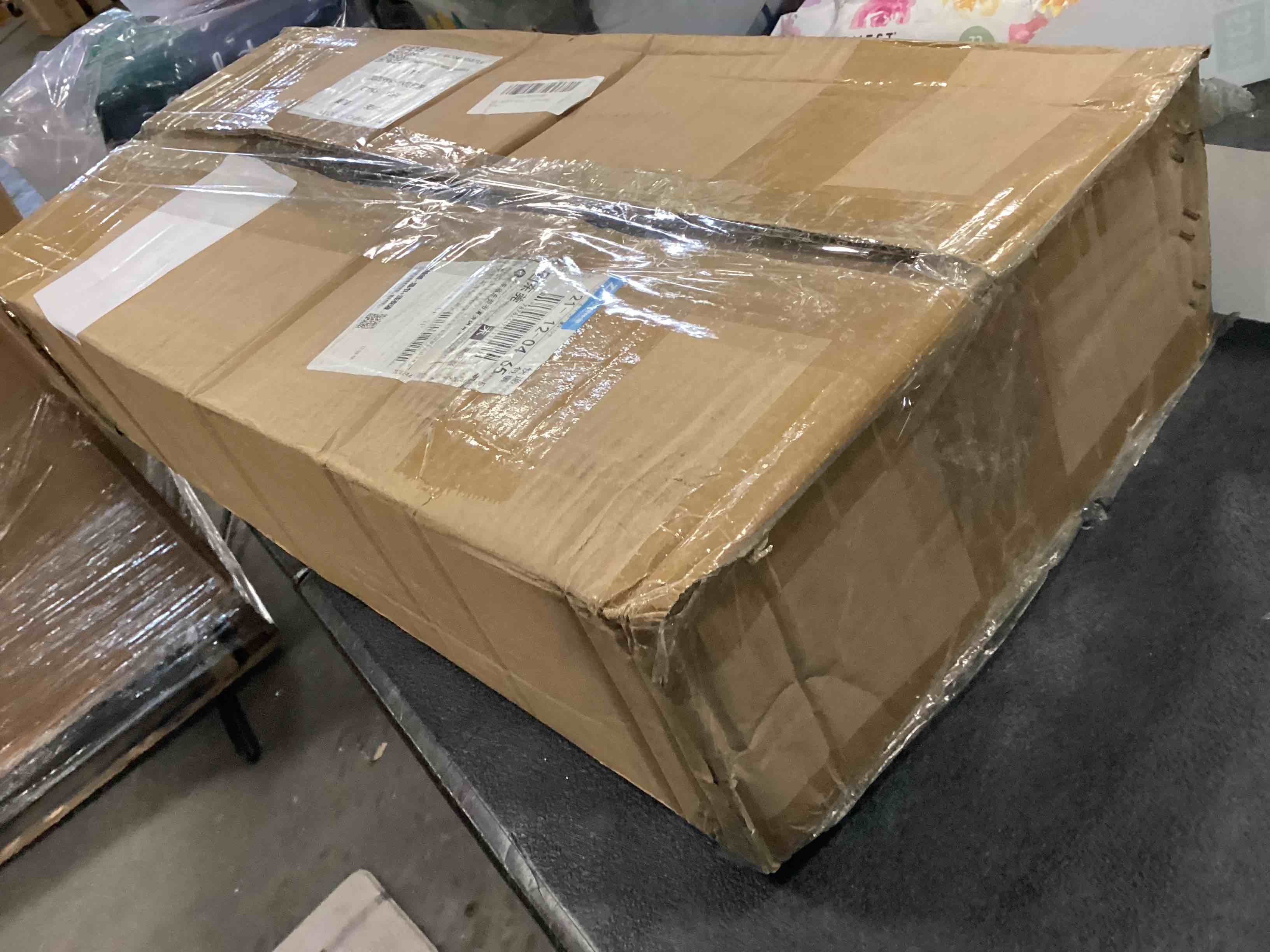 https://s3.amazonaws.com/lotting-images-prod/bidfta/GRA2135372_1738939319753.jpeg