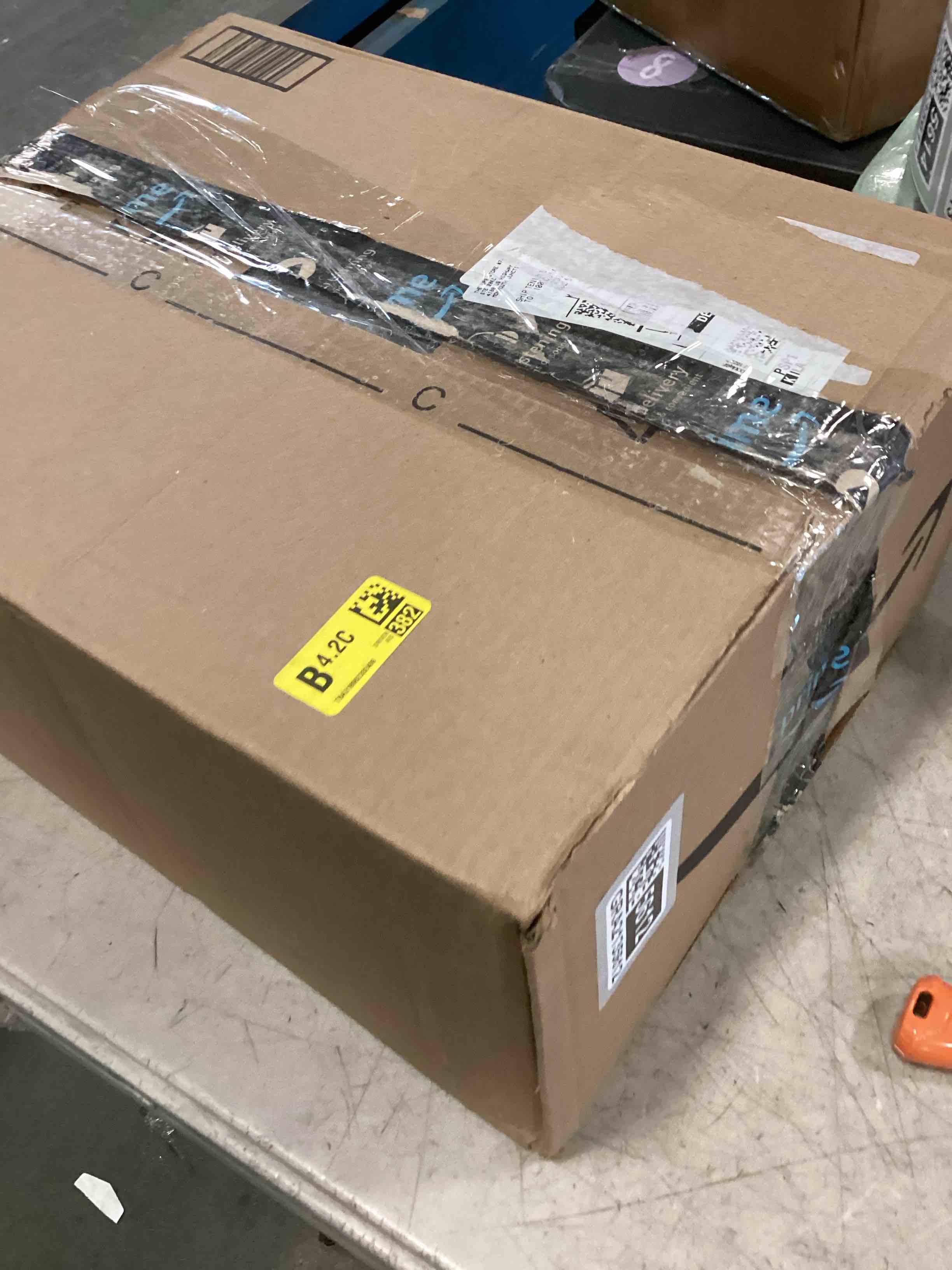 https://s3.amazonaws.com/lotting-images-prod/bidfta/GRA2135612_1739205566686.jpeg