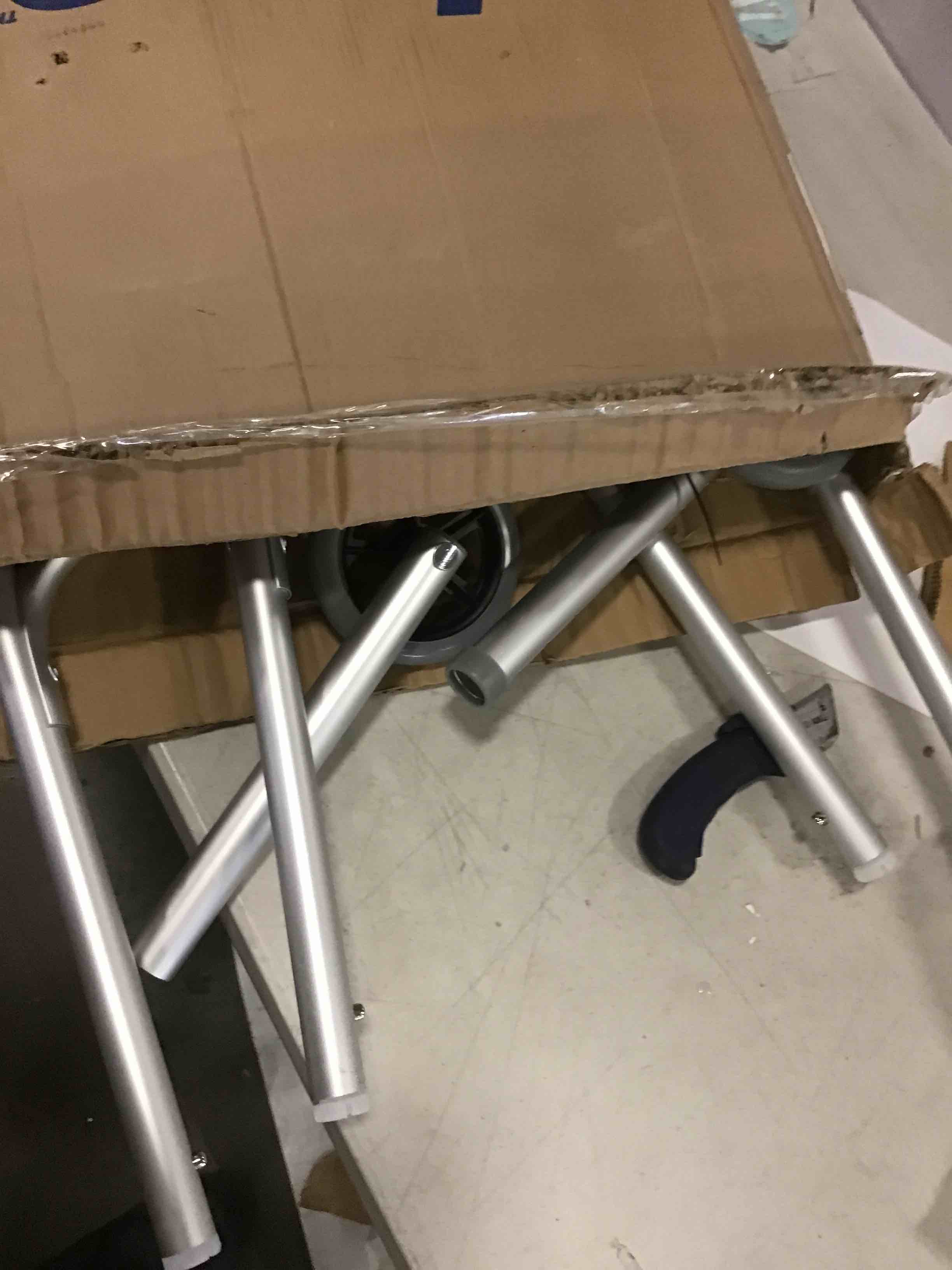 https://s3.amazonaws.com/lotting-images-prod/bidfta/GRA2136475_1739980547531.jpeg
