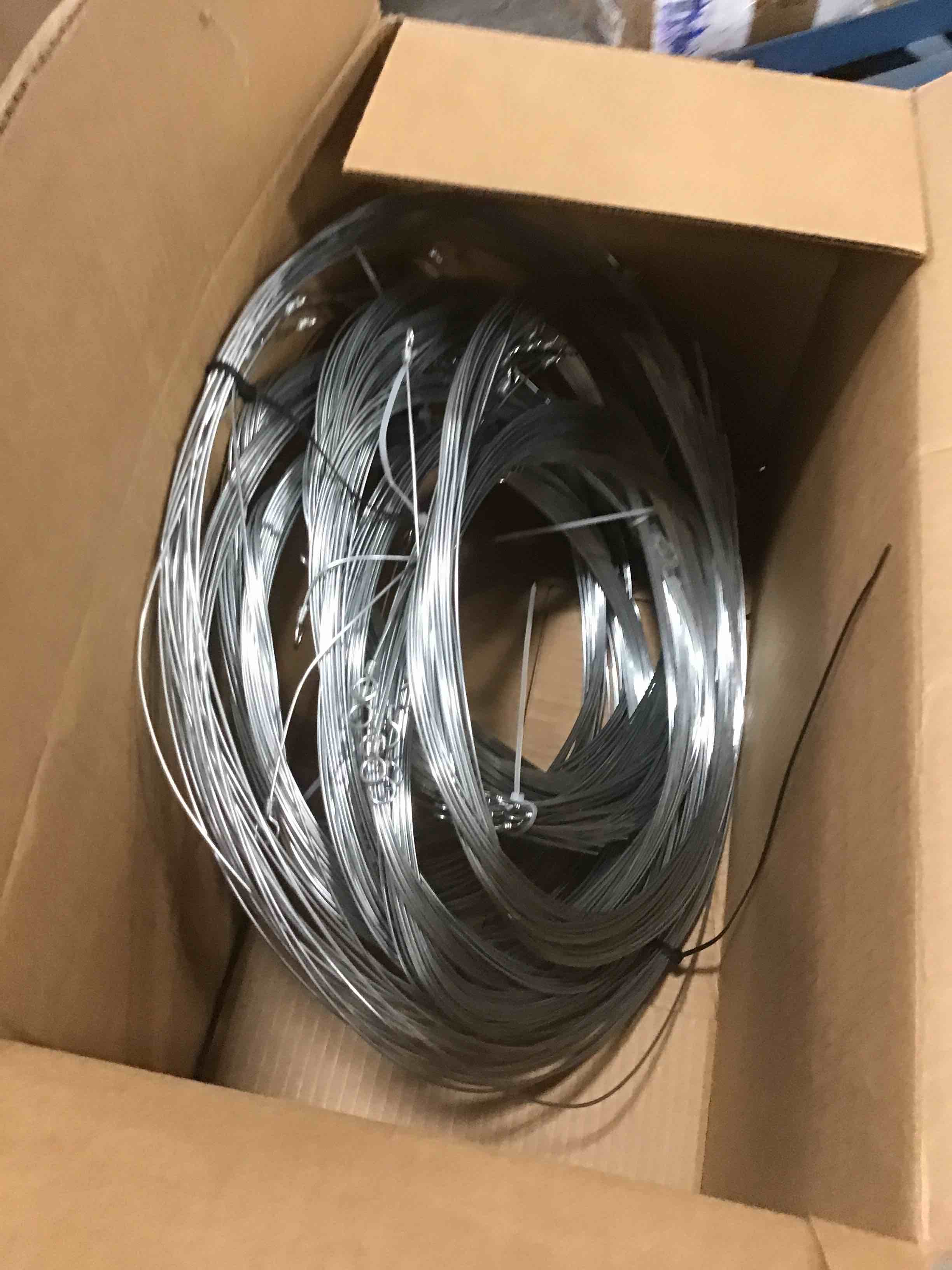 https://s3.amazonaws.com/lotting-images-prod/bidfta/GRA2136626_1739997774145.jpeg