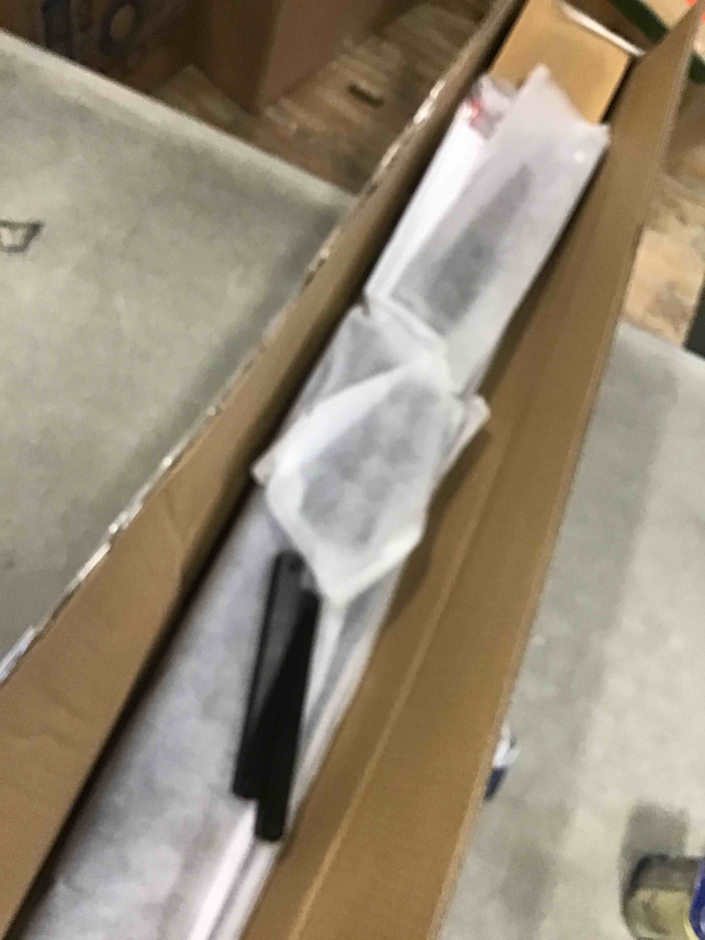 https://s3.amazonaws.com/lotting-images-prod/bidfta/GRA2136775_1740068612402.jpeg