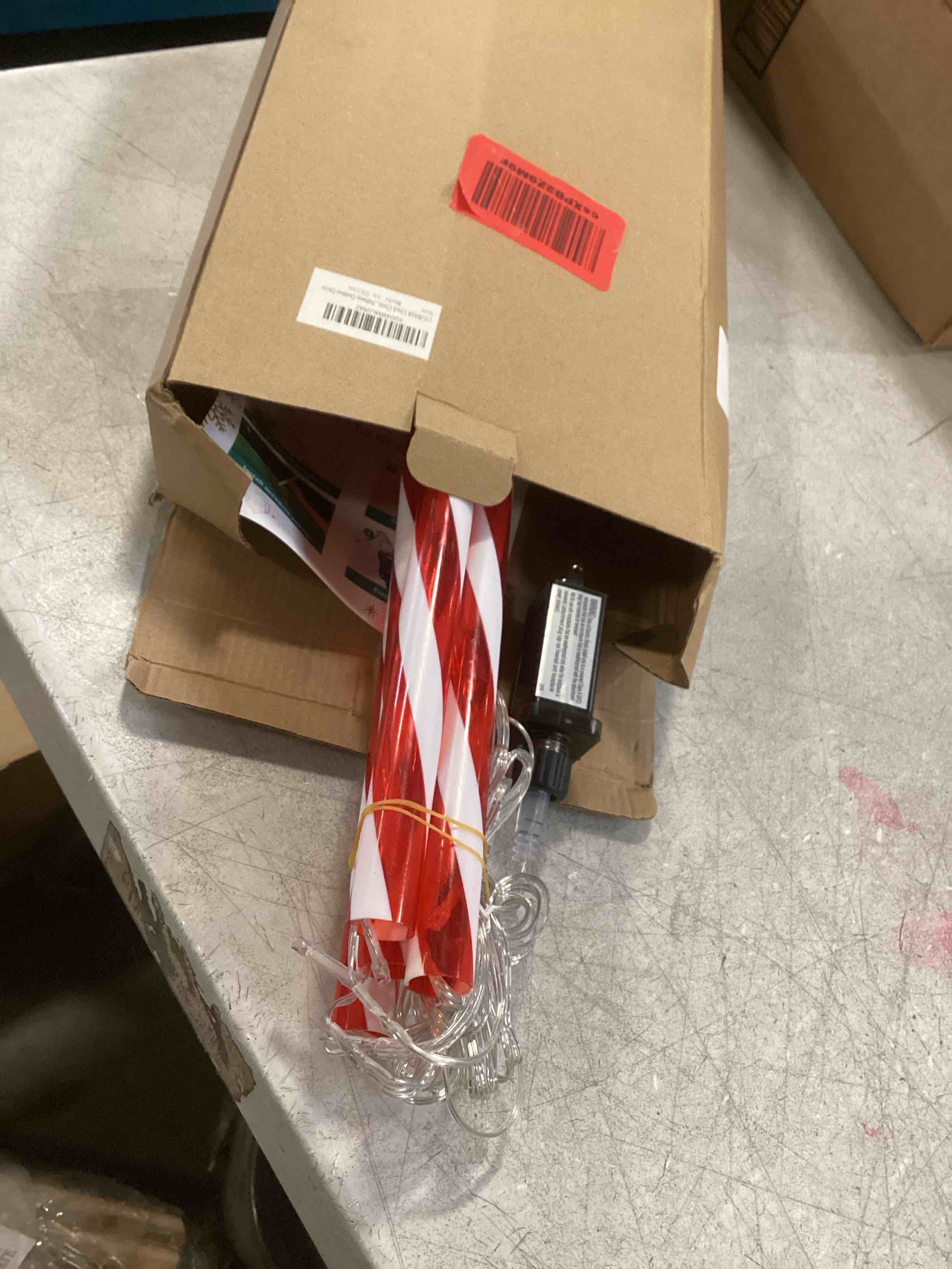 https://s3.amazonaws.com/lotting-images-prod/bidfta/GRA2137200_1739214293497.jpeg