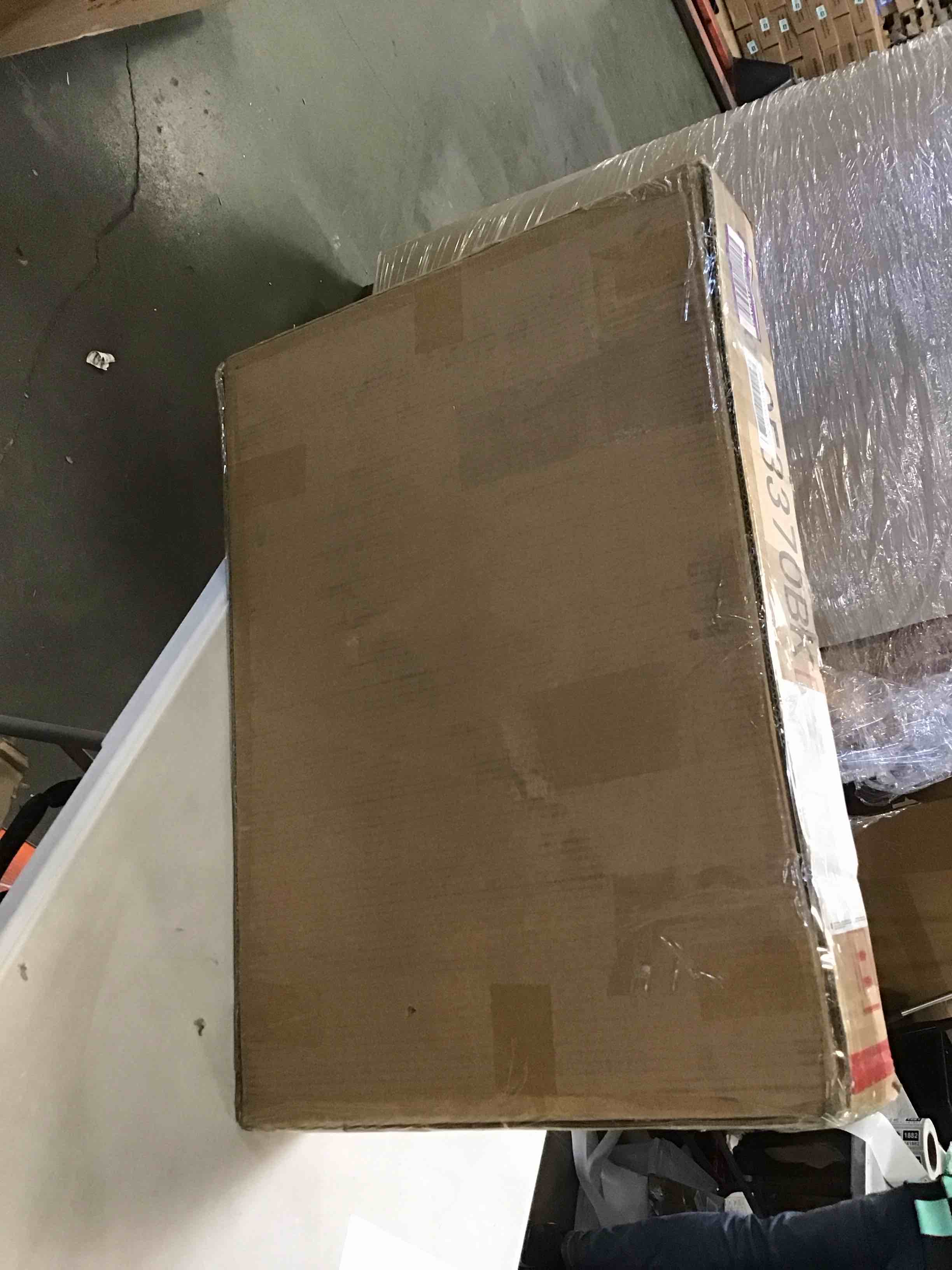 https://s3.amazonaws.com/lotting-images-prod/bidfta/GRA2137929_1739554625389.jpeg