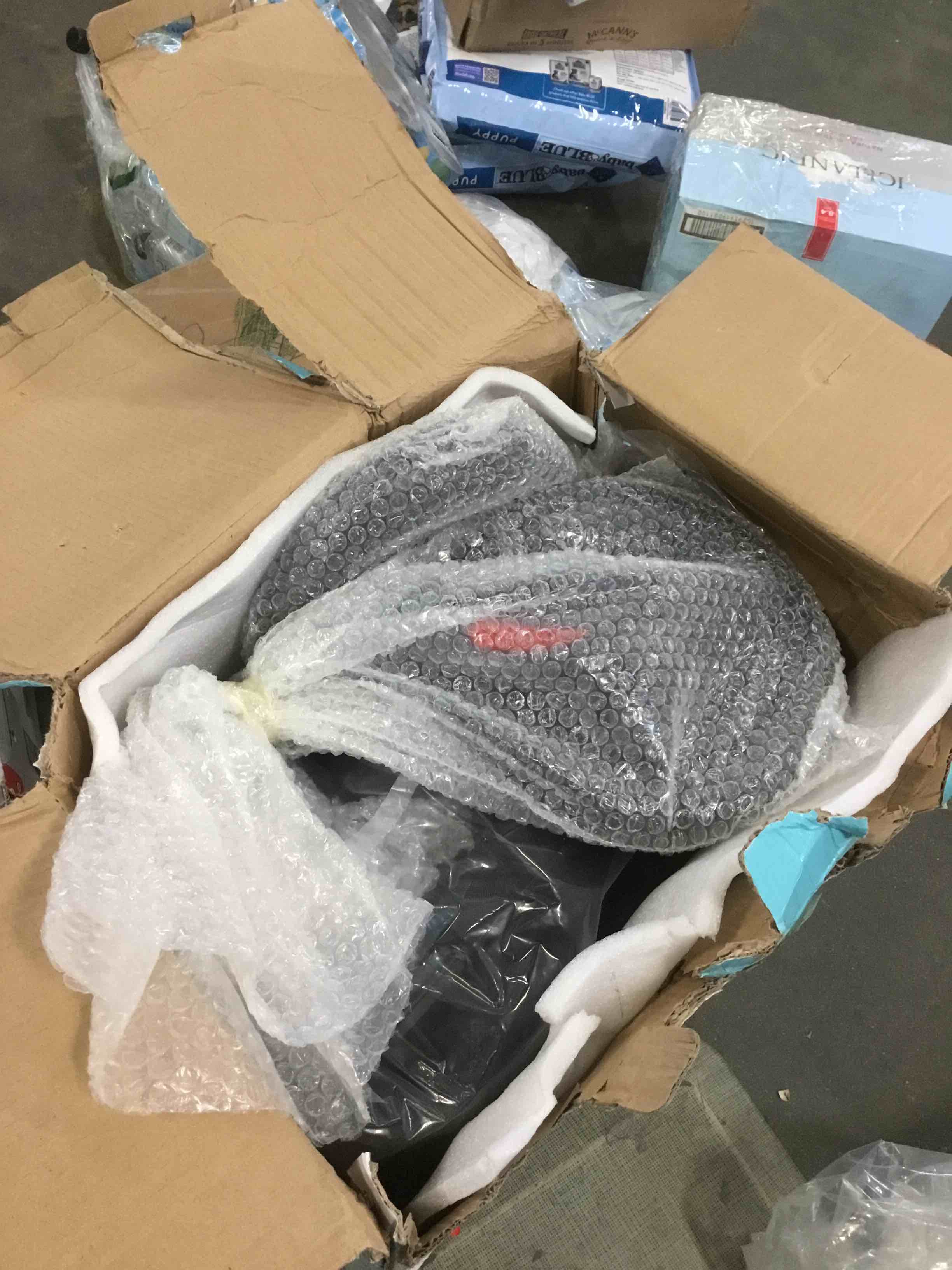 https://s3.amazonaws.com/lotting-images-prod/bidfta/GRA2137976_1739565514968.jpeg